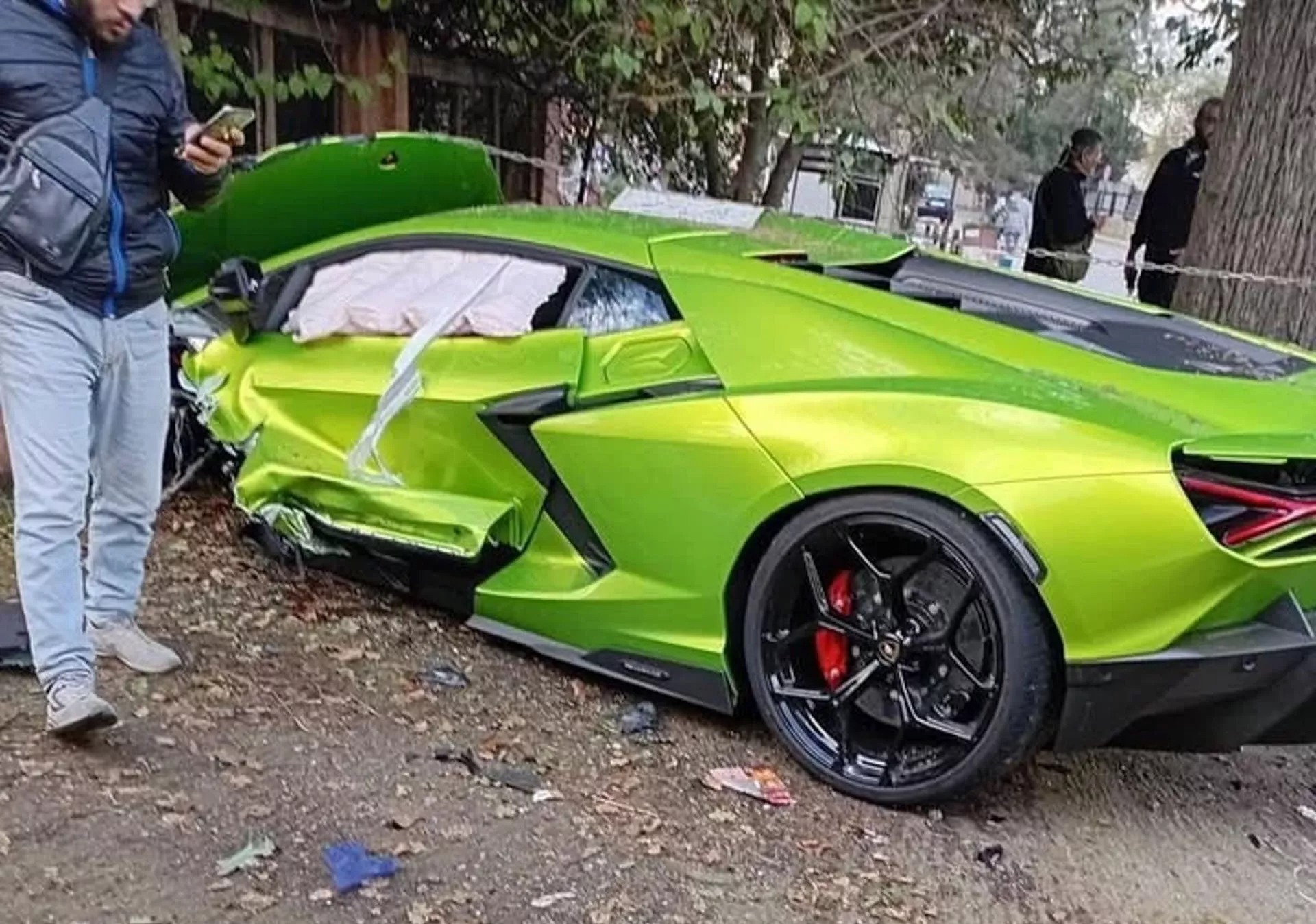 lamborghini revuelto crash 00002