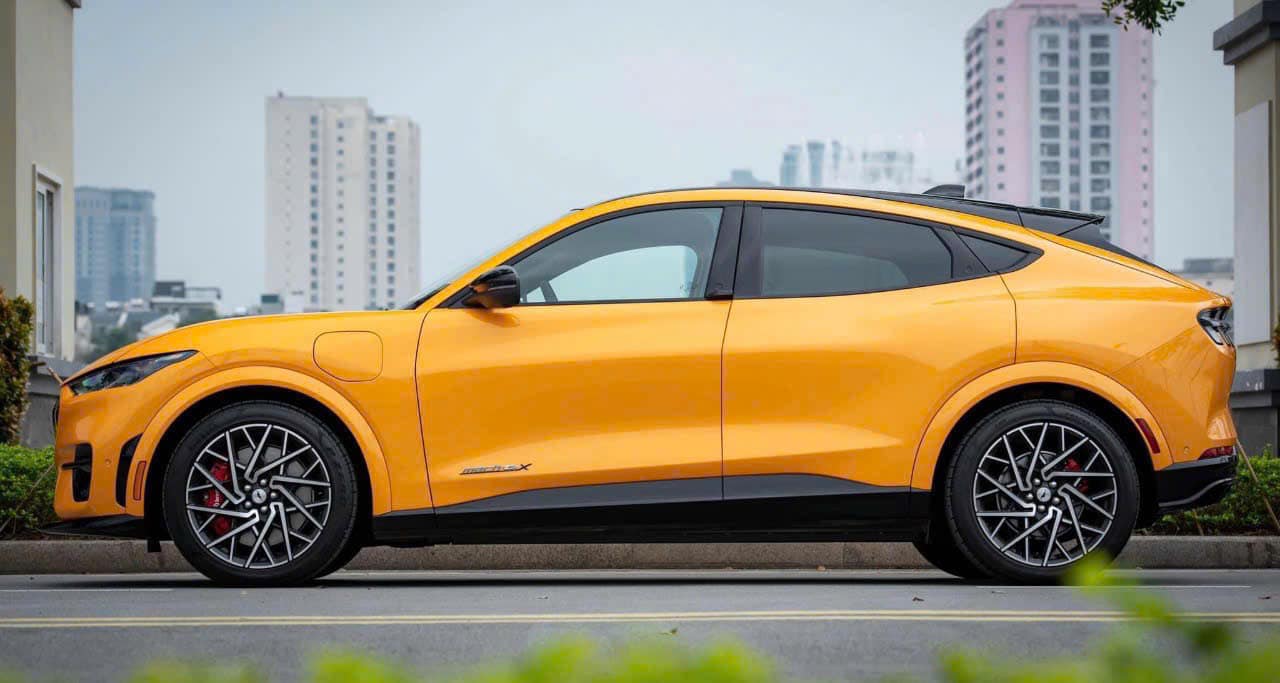 ford mustang mach e gt 3