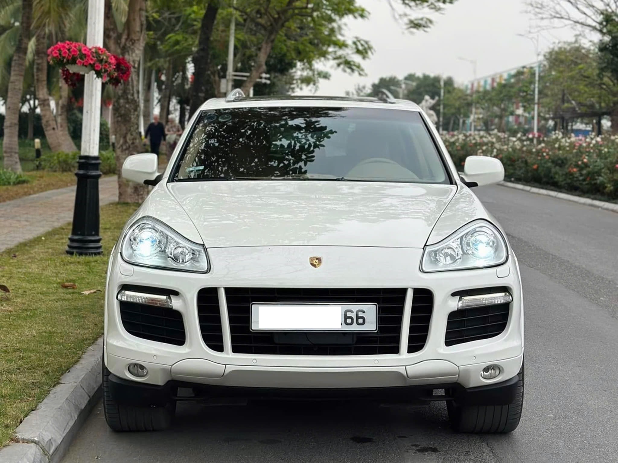 chu xe porsche cayenne gts 2008 17edit