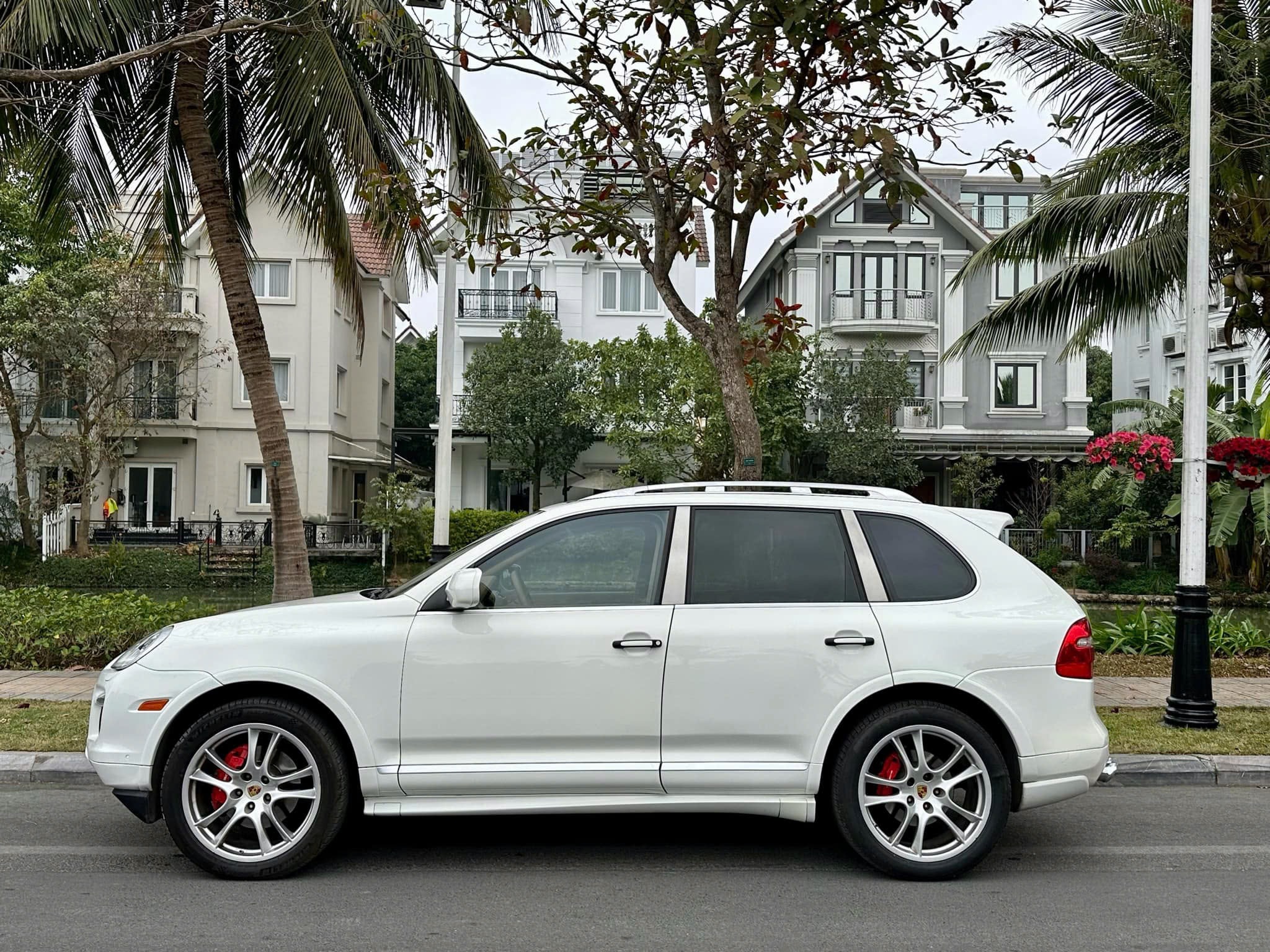 chu xe porsche cayenne gts 2008 4