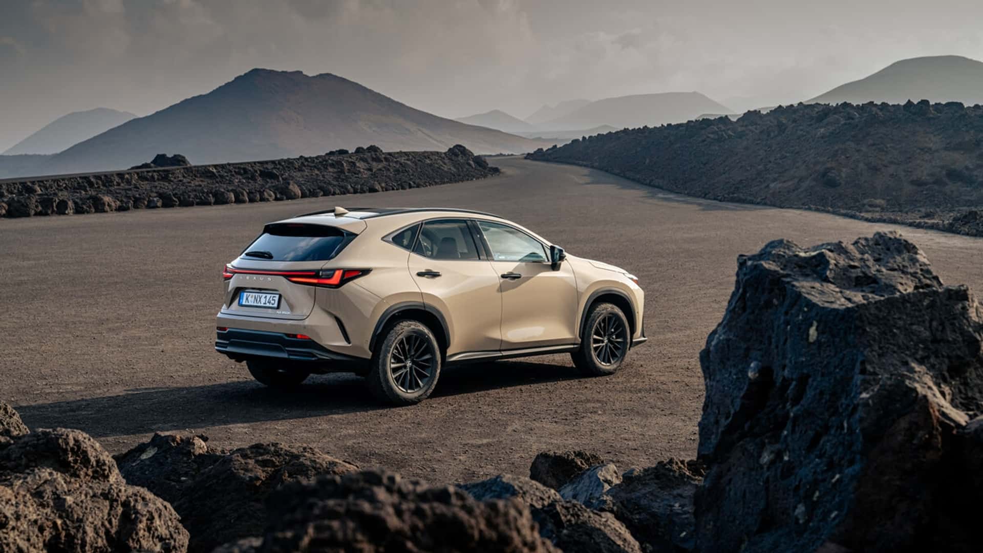 lexus nx overtrail 2025 9