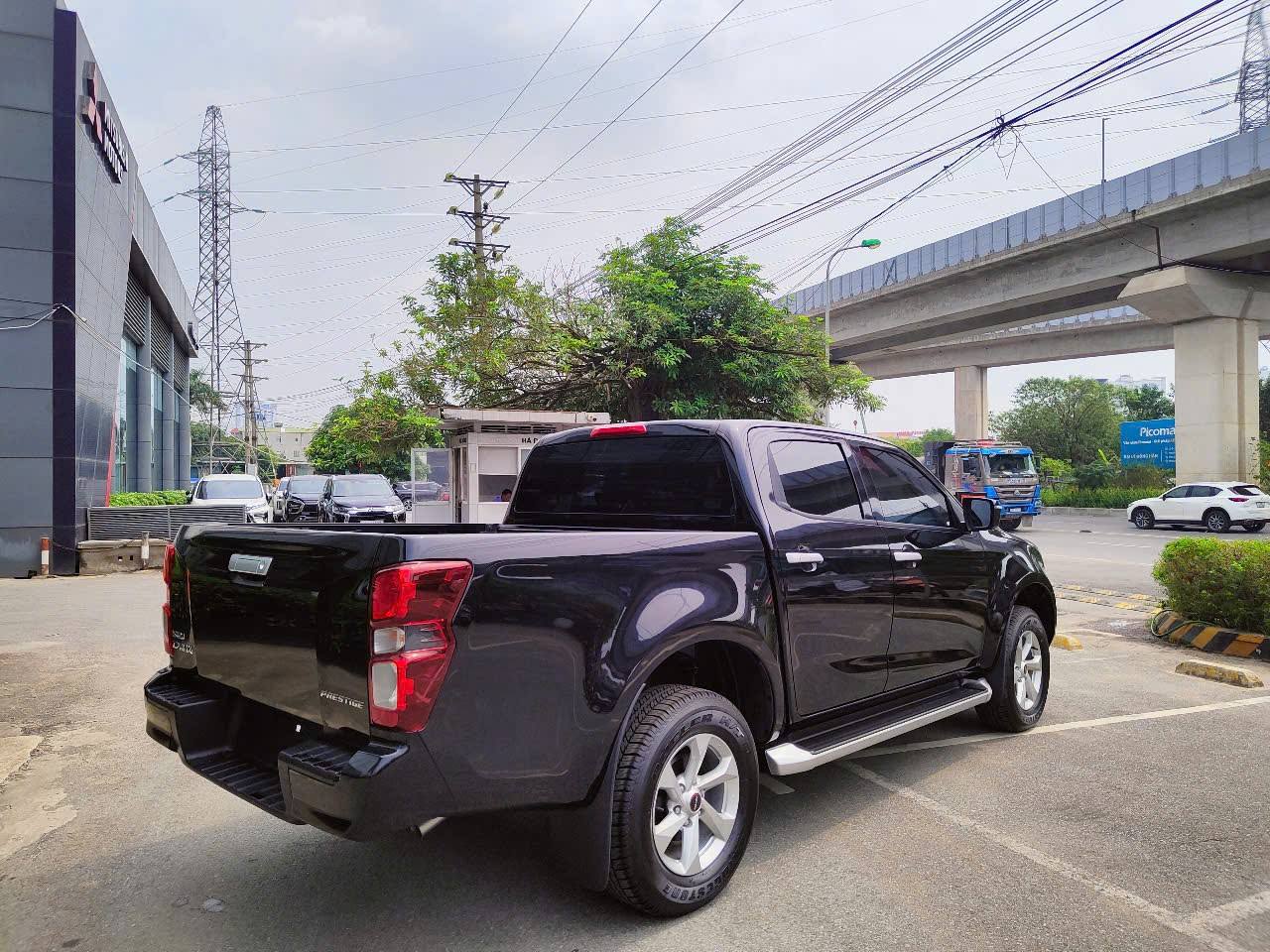 isuzu d max prestige 2023 12