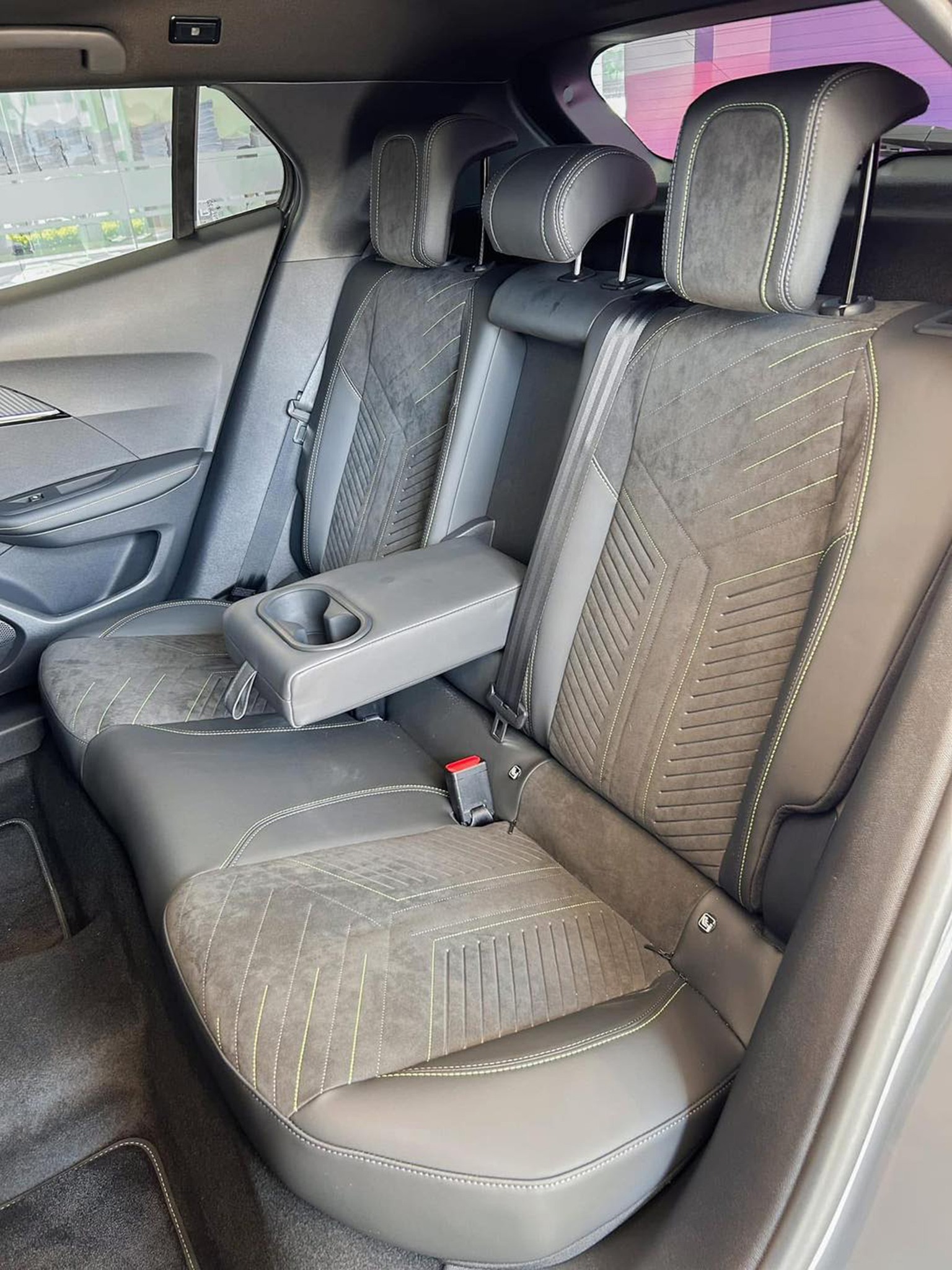 48036930411792897637619587515280665363724106n 1