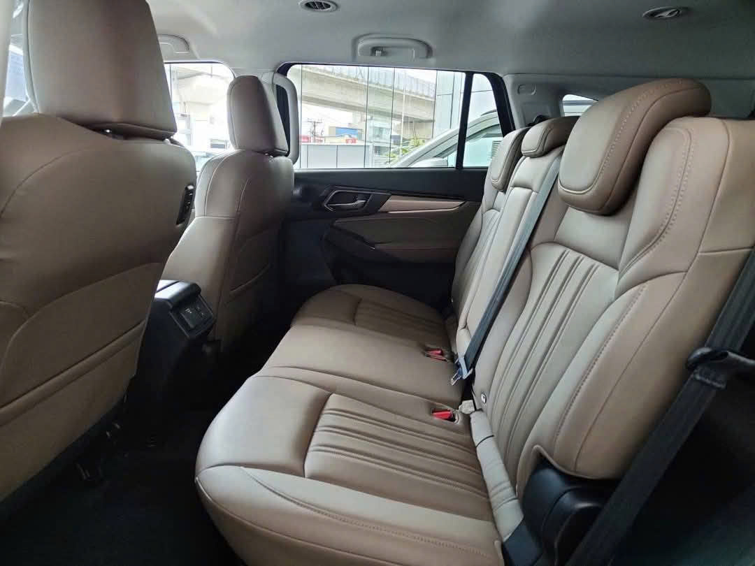 isuzu mu x giam gia 5