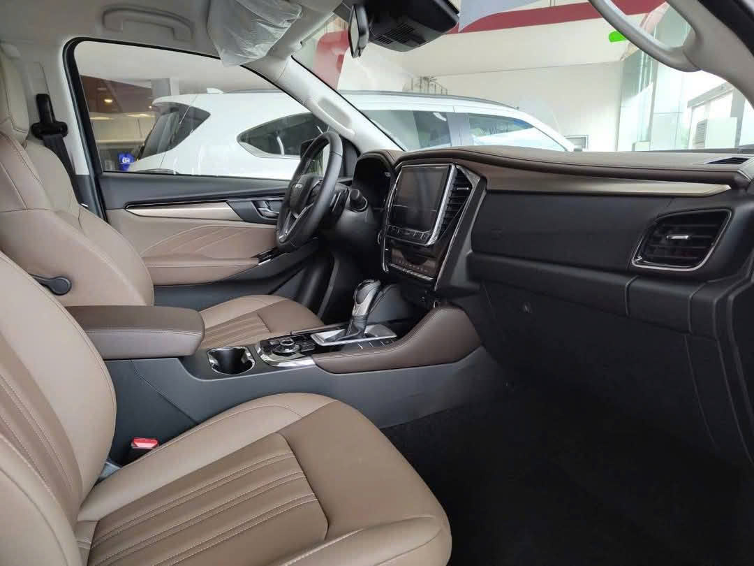 isuzu mu x giam gia 6