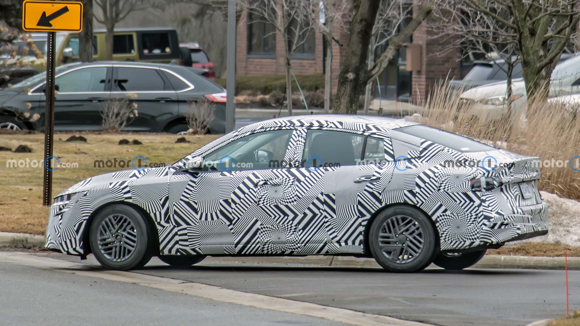 xe nissan moi chay thu 7