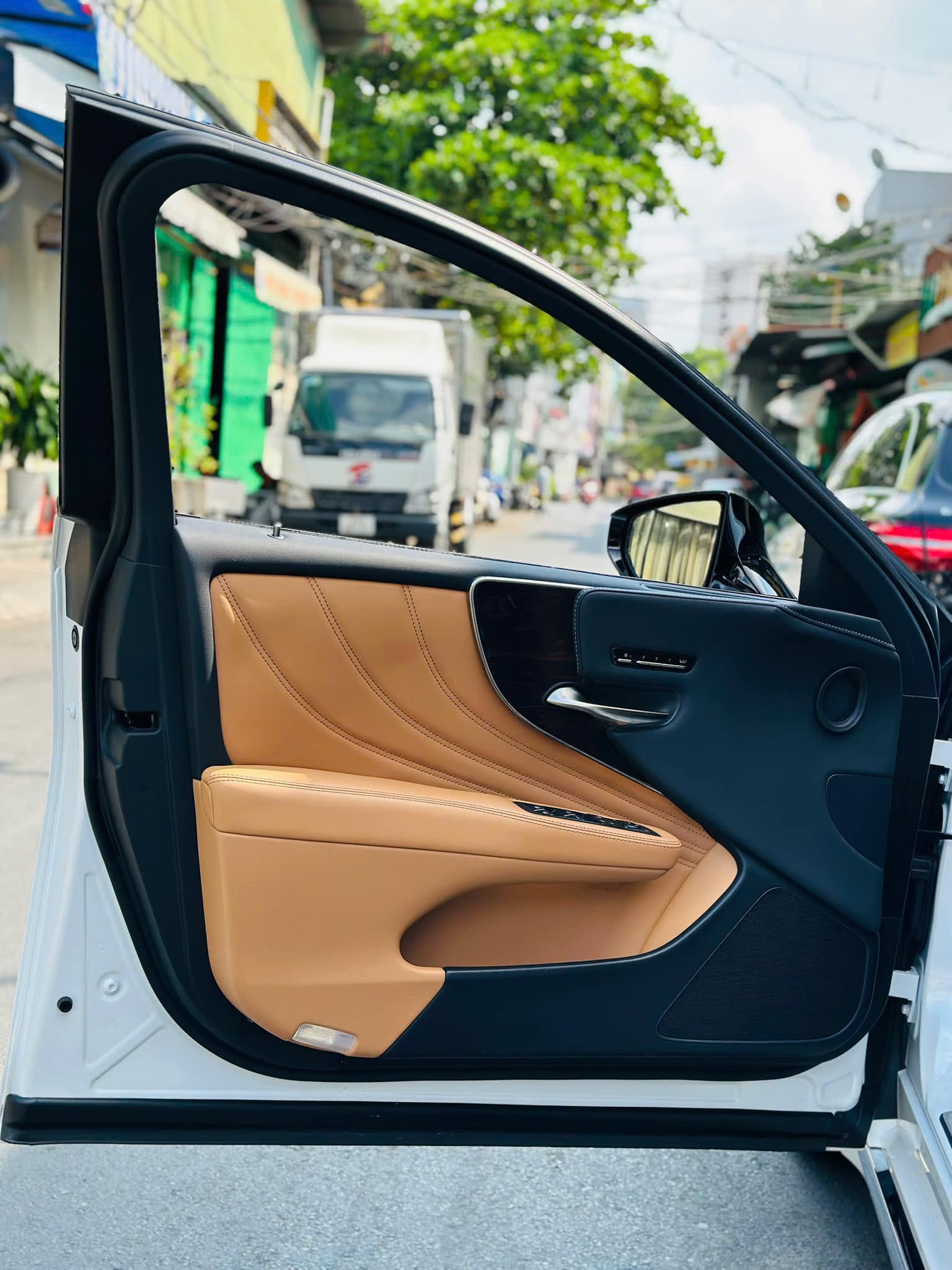 4810813366427424283589245643979814076740872n