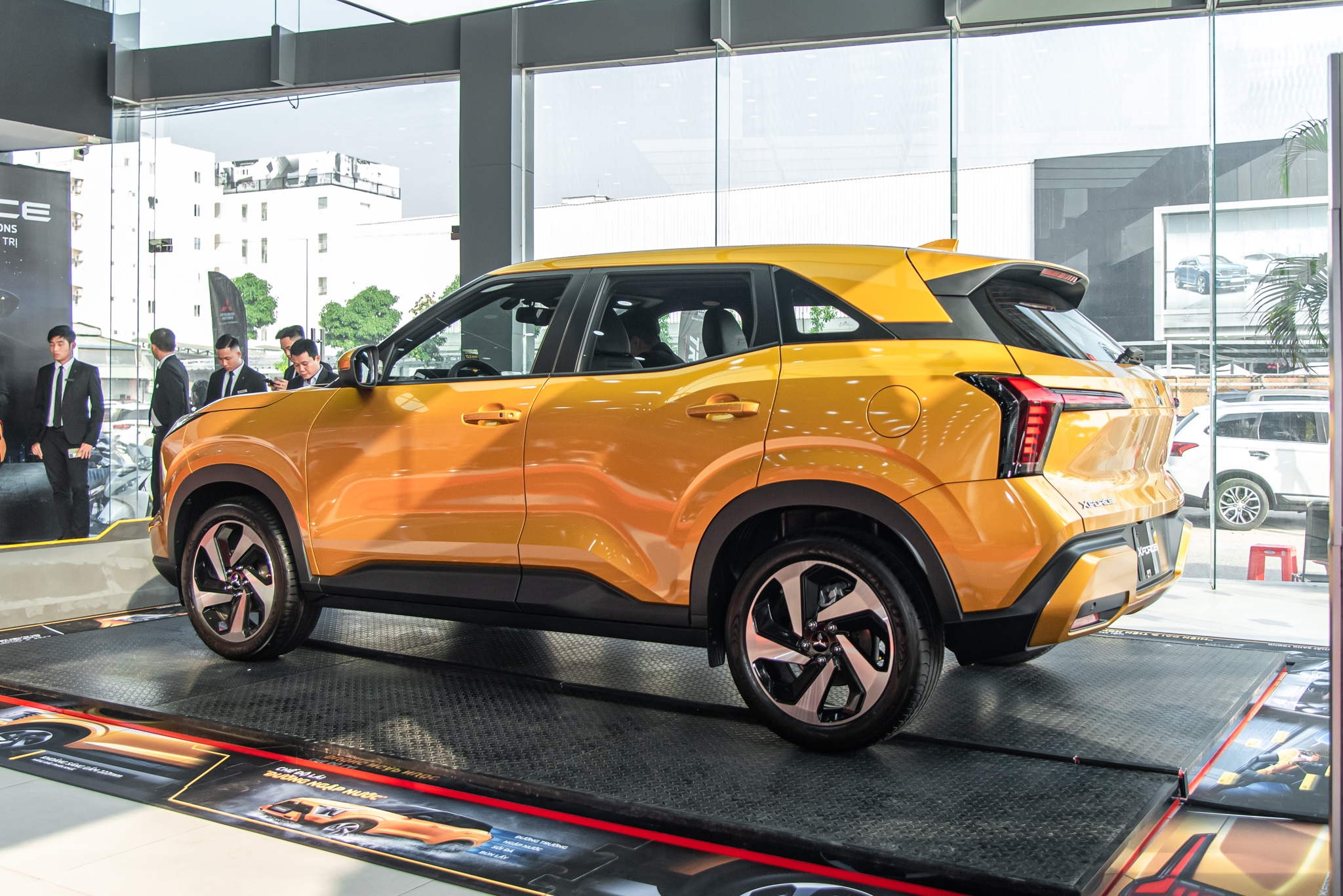 mitsubishi xforce premium 3