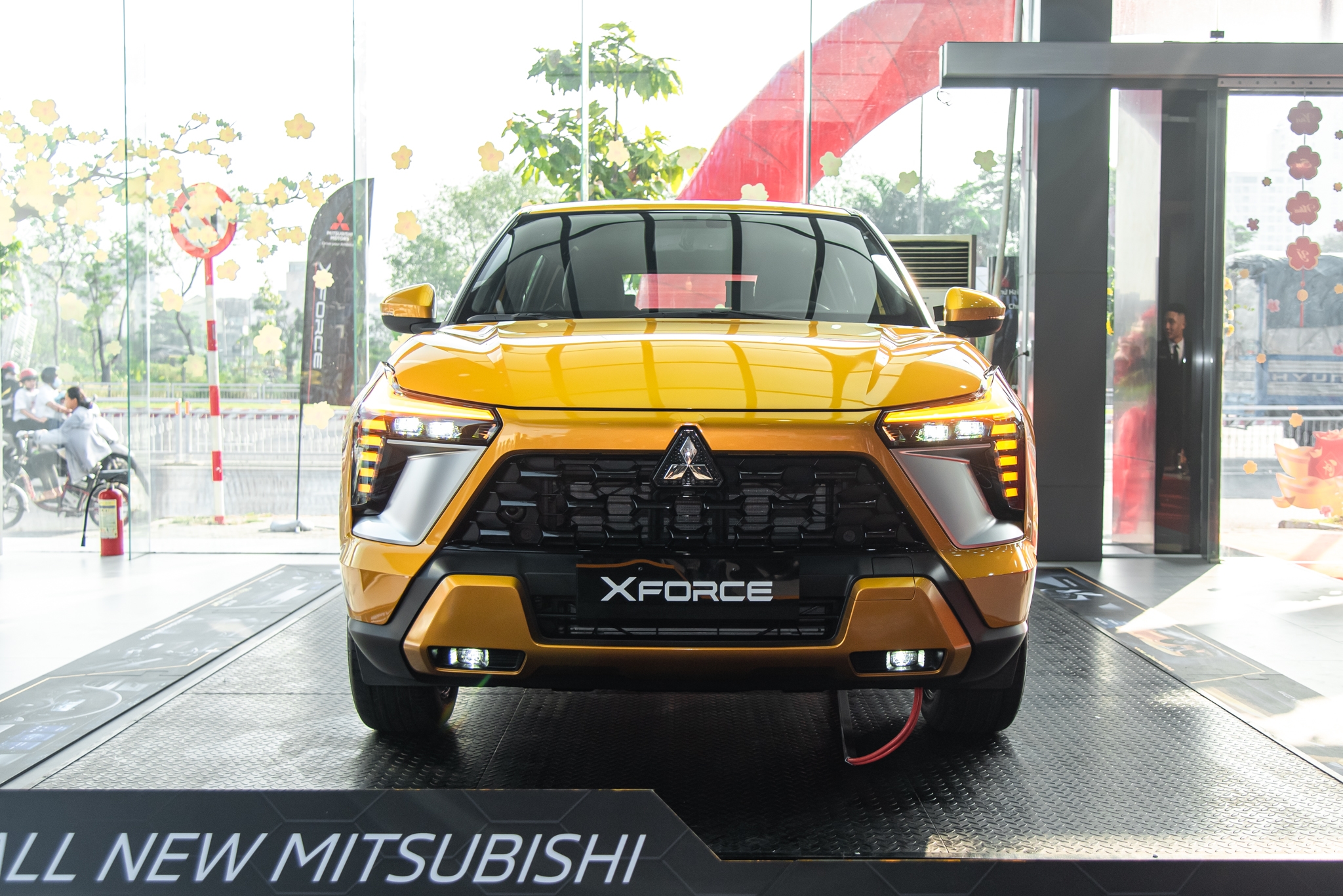 mitsubishi xforce premium 4