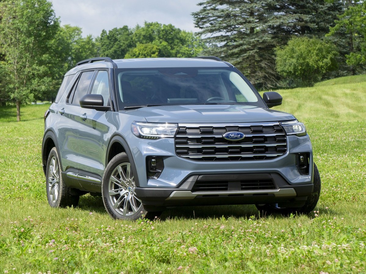 jdp2025 ford explorer active 4wd blue front quarter view