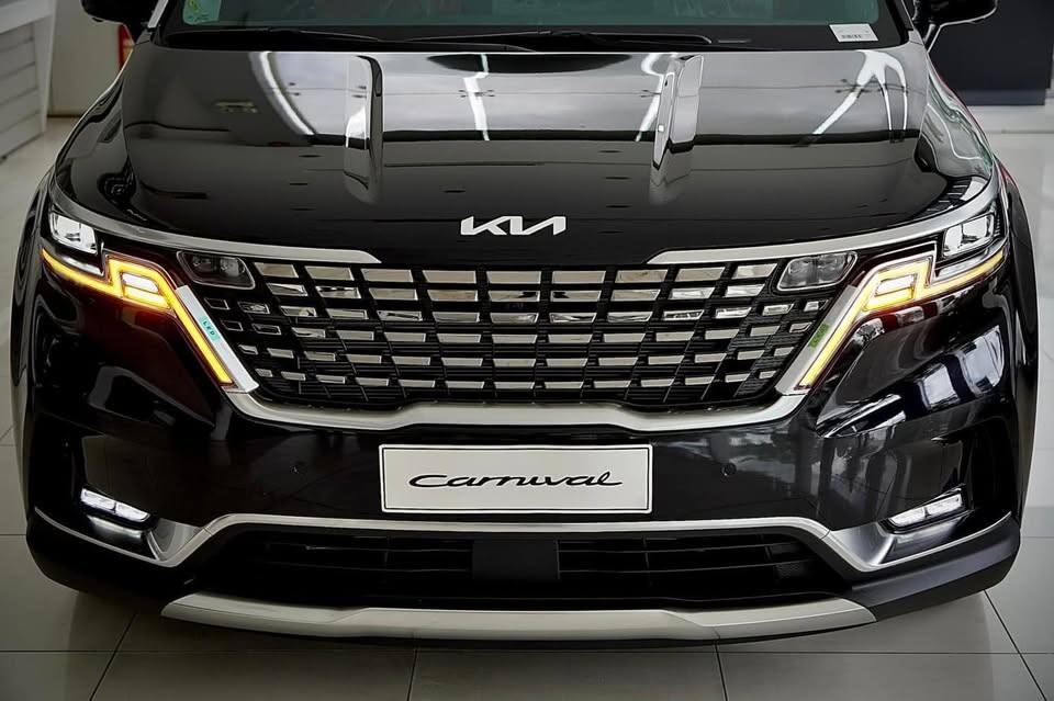 kia carnival 35 signature xang 4
