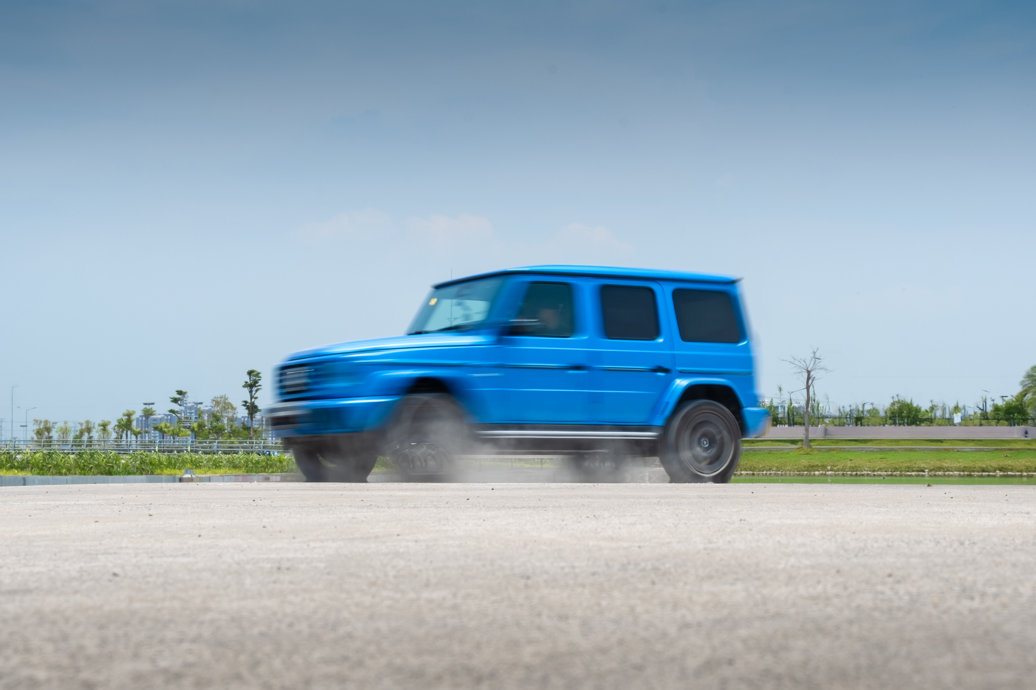 mercedes benz g 580 eq 15