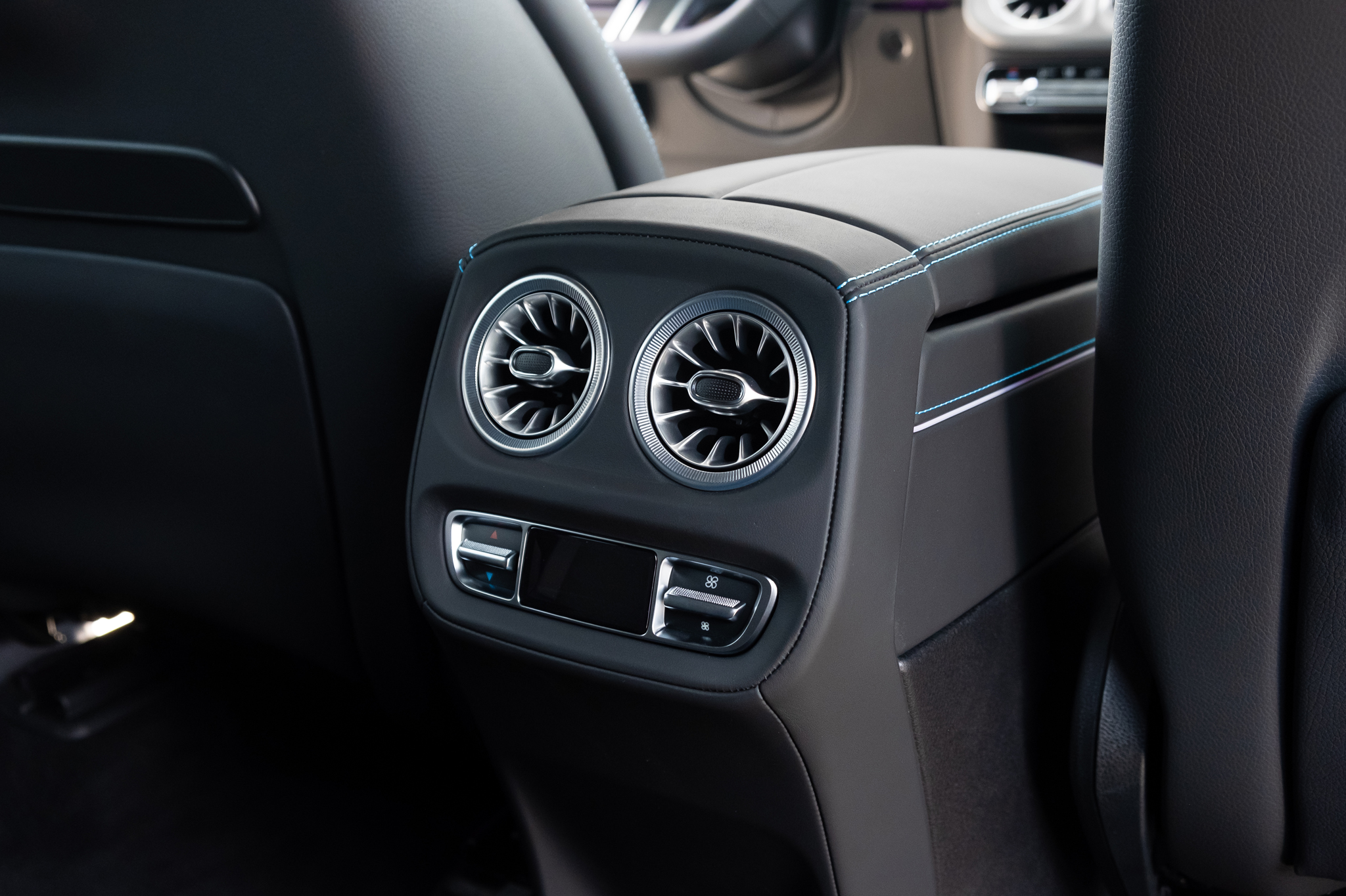 mercedes benz g 580 eq 19