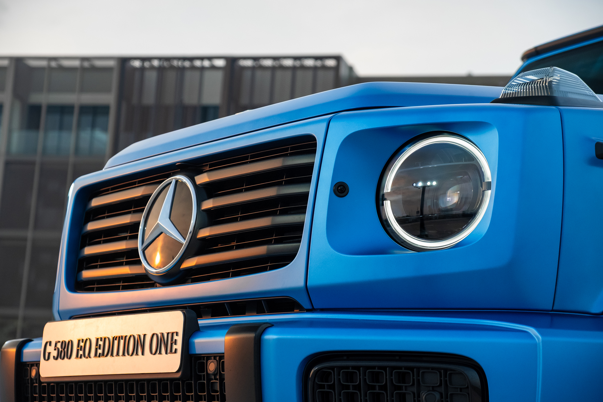 mercedes benz g 580 eq 32