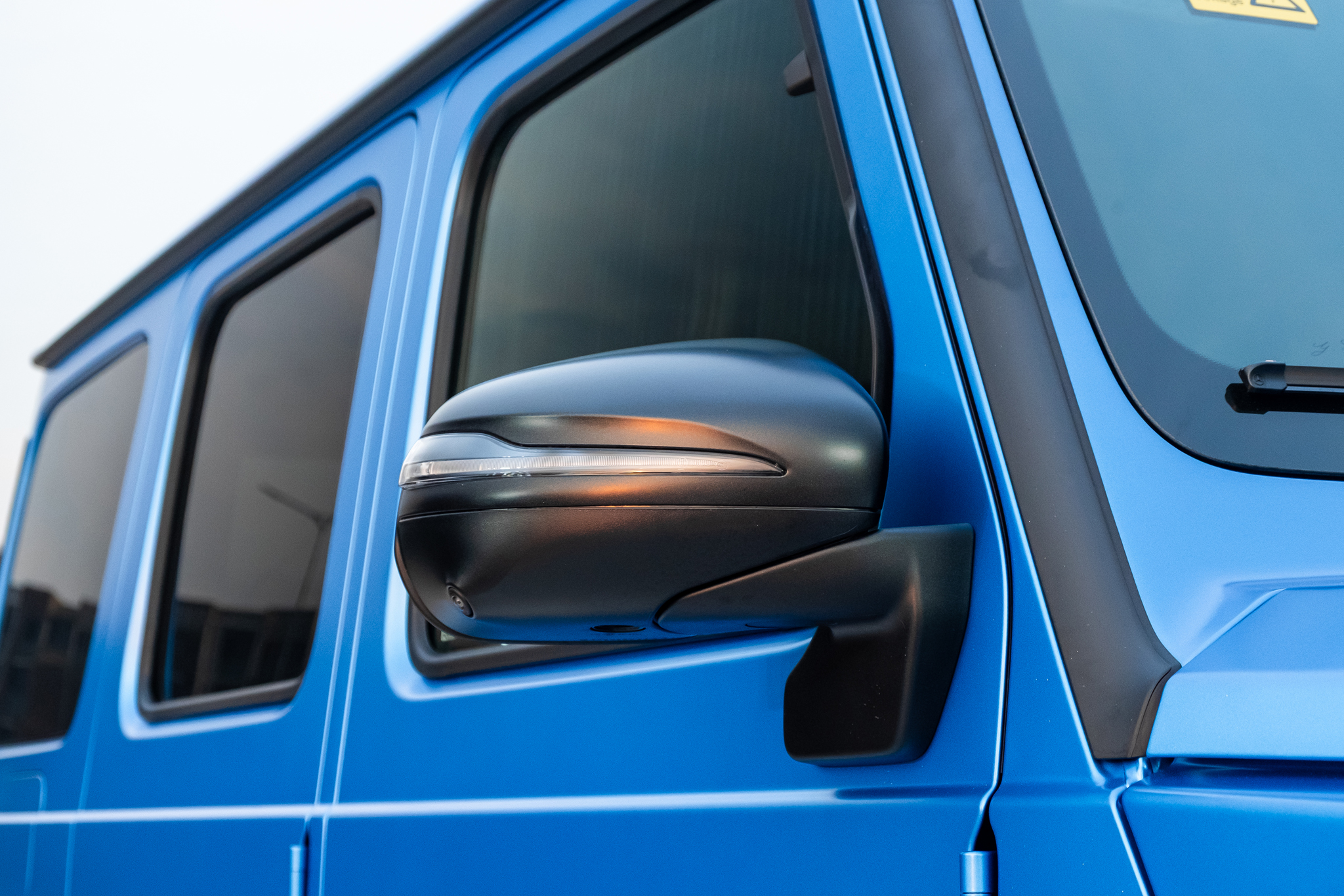 mercedes benz g 580 eq 33