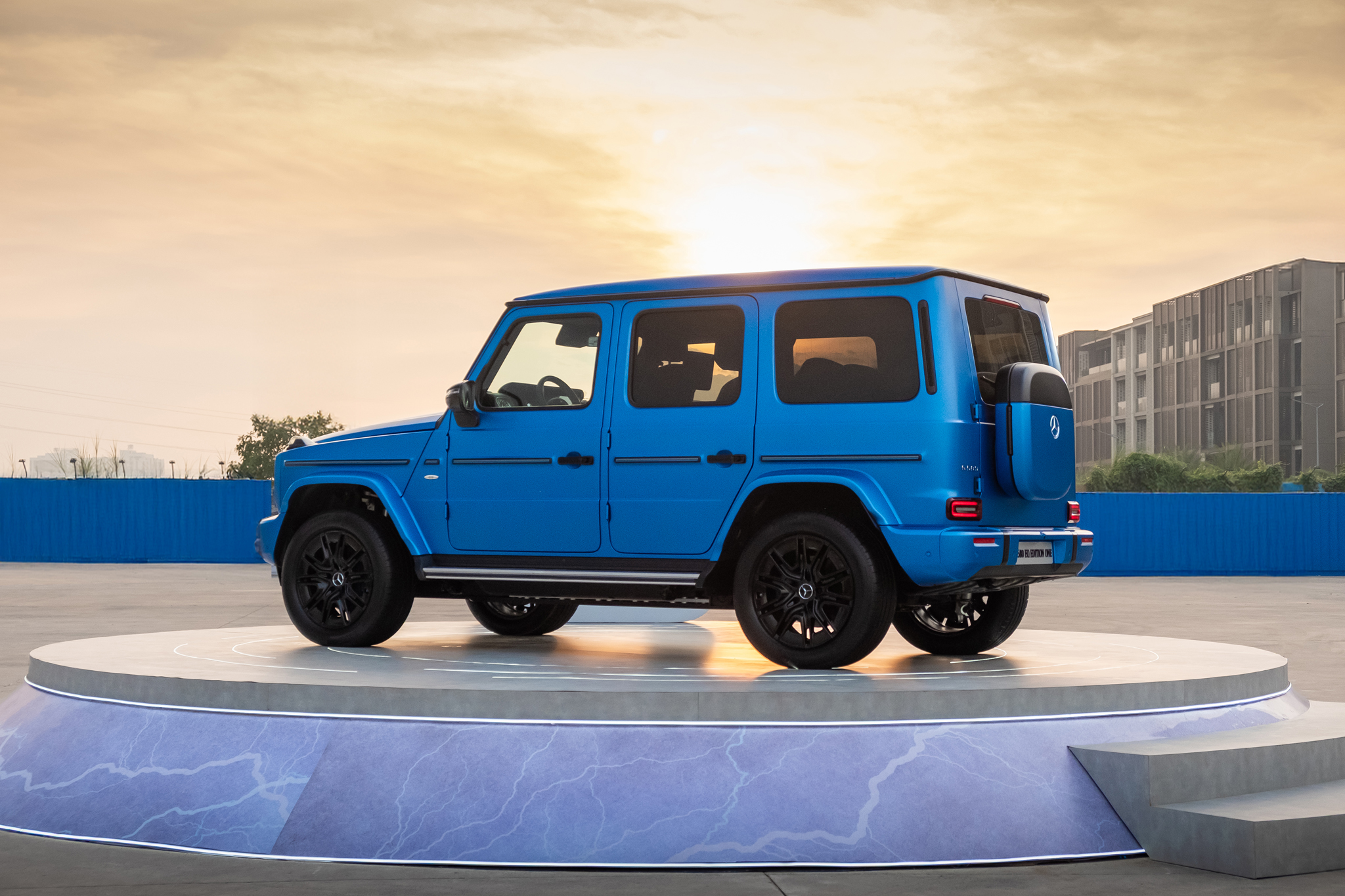 mercedes benz g 580 eq 34