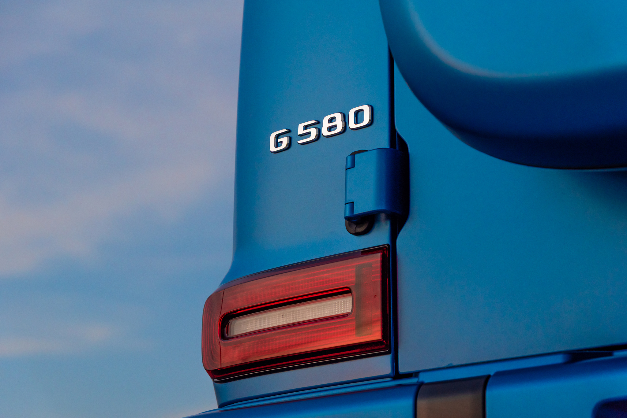 mercedes benz g 580 eq 36