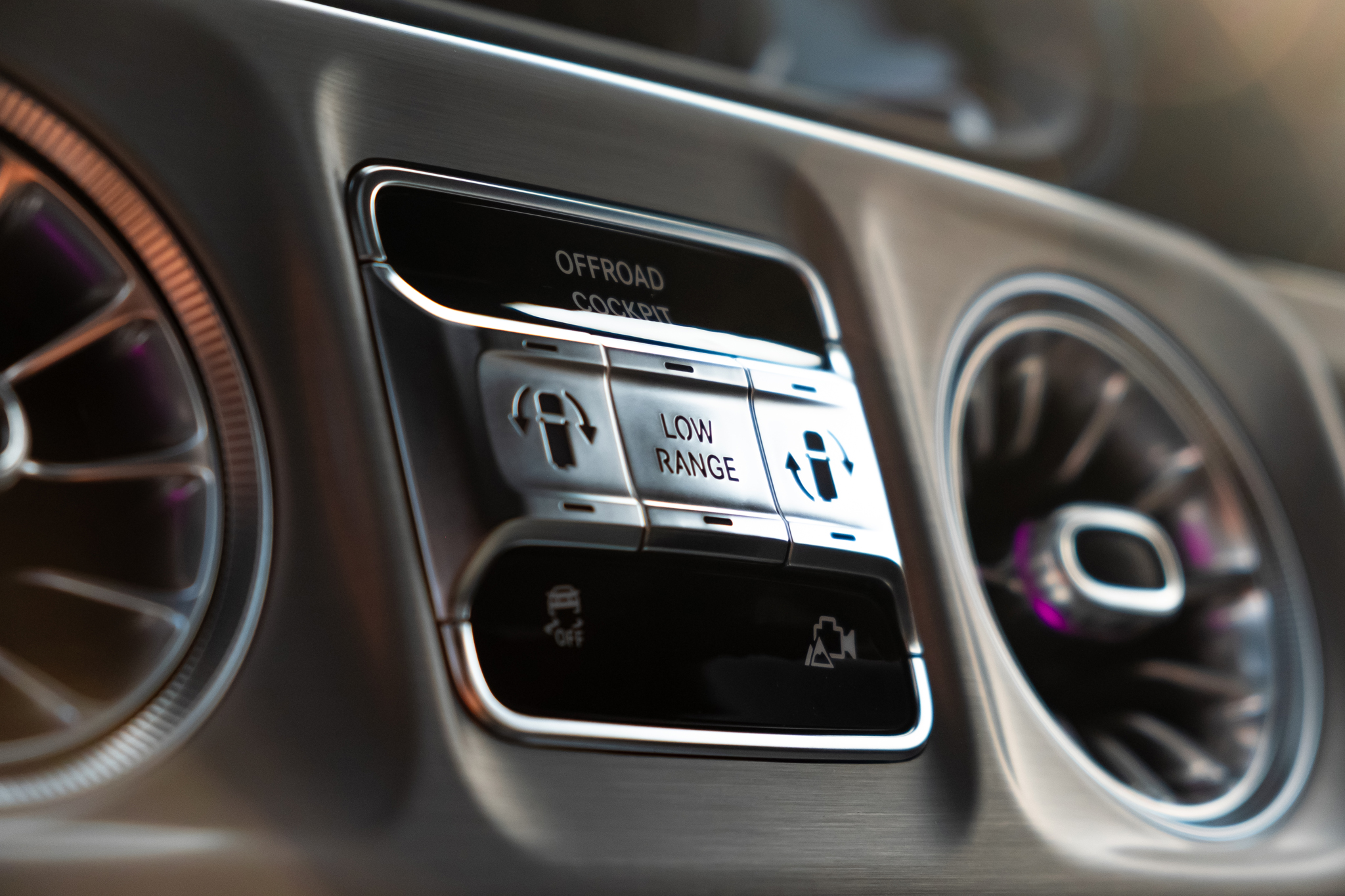 mercedes benz g 580 eq 8