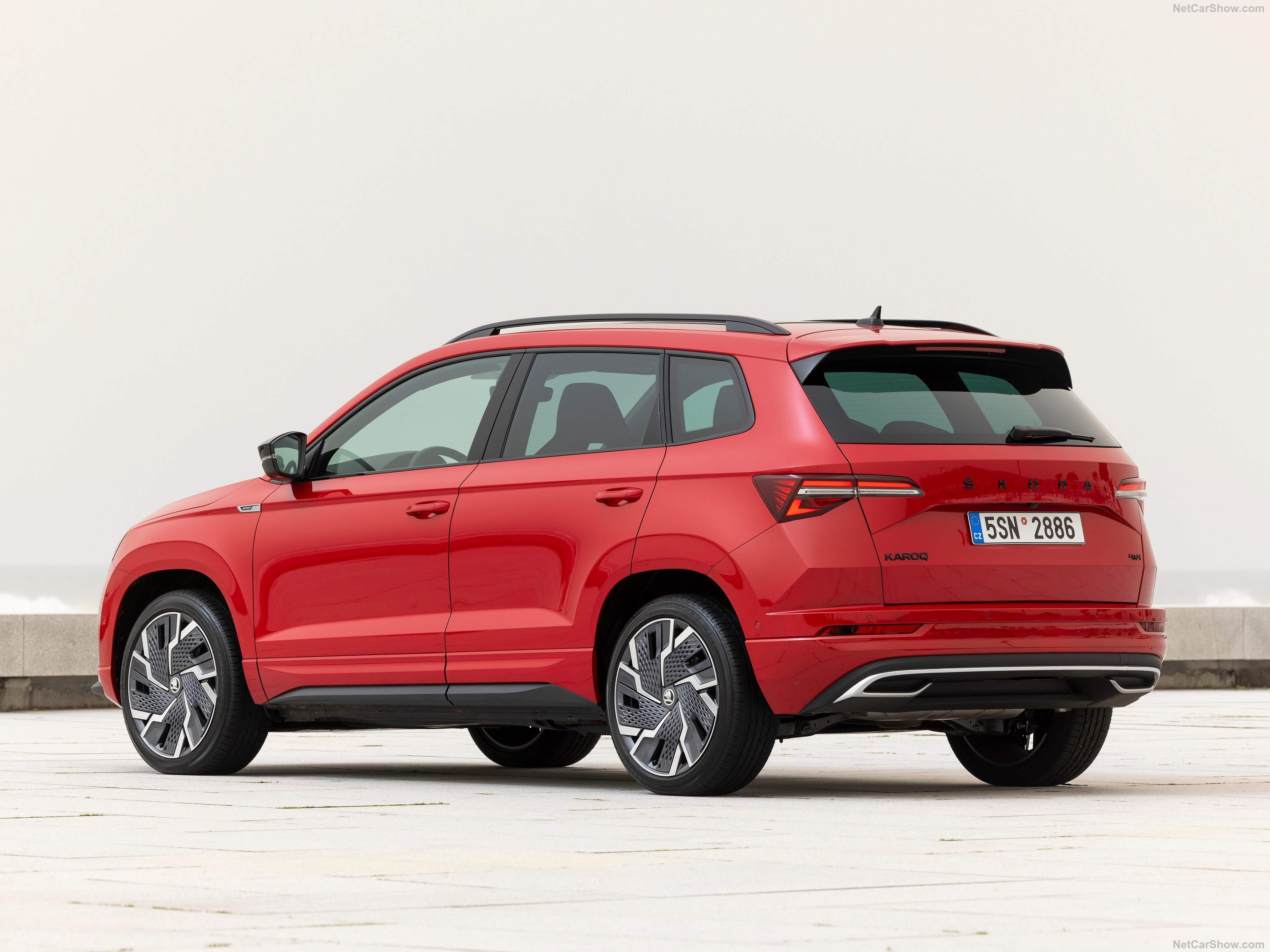 skoda karoq 2022 rearthree quarterdbf3e825
