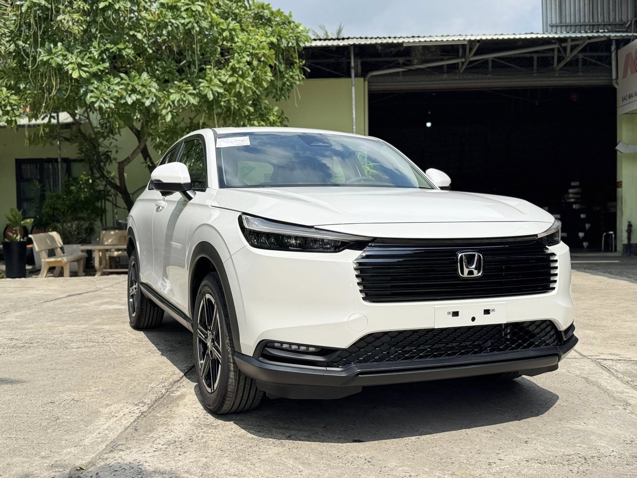 489675844290438176285988025423973538468396907n