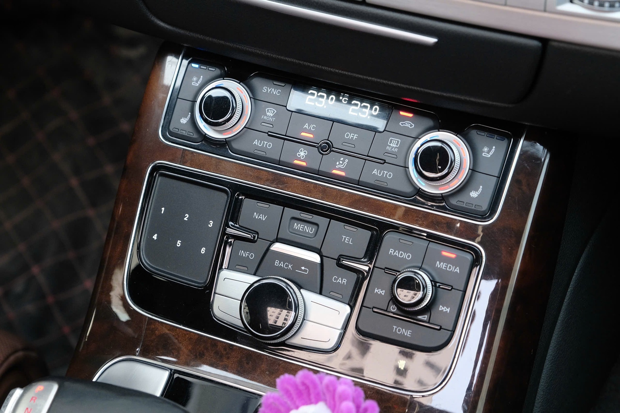 4940974439511597702291049383728590284883682n