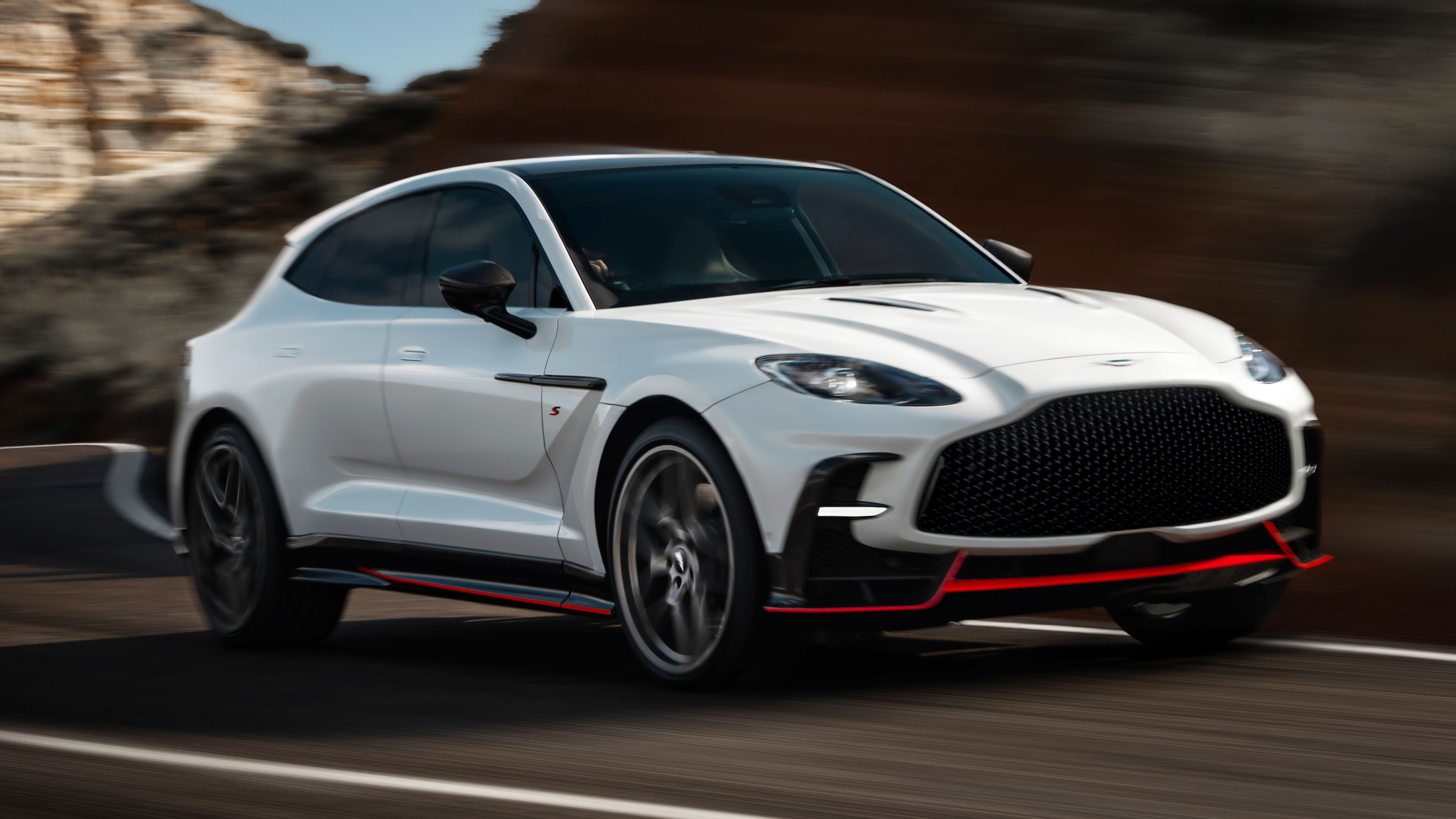 aston martin dbx s1