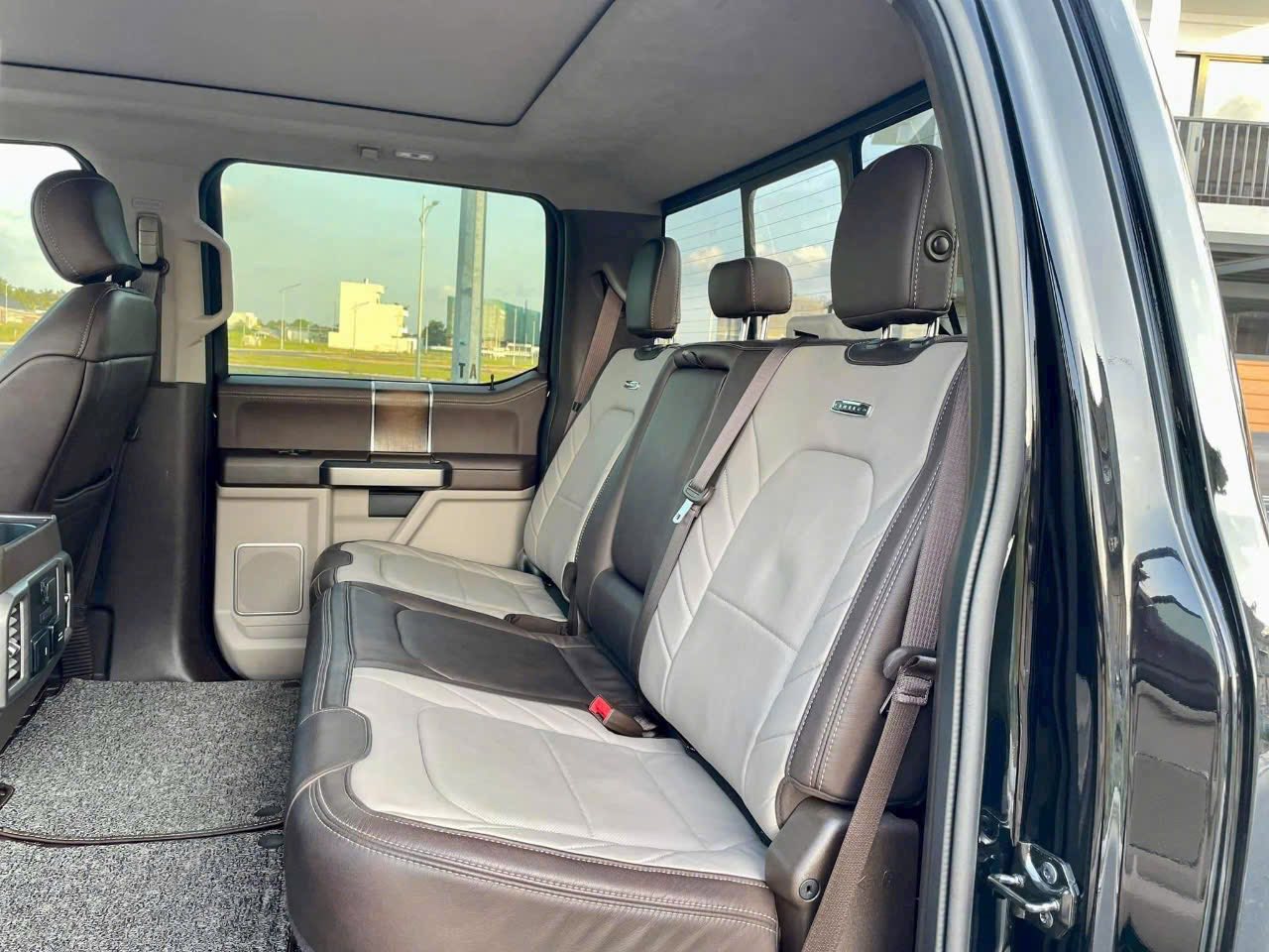 49562458115039352743461367211538363845397917n