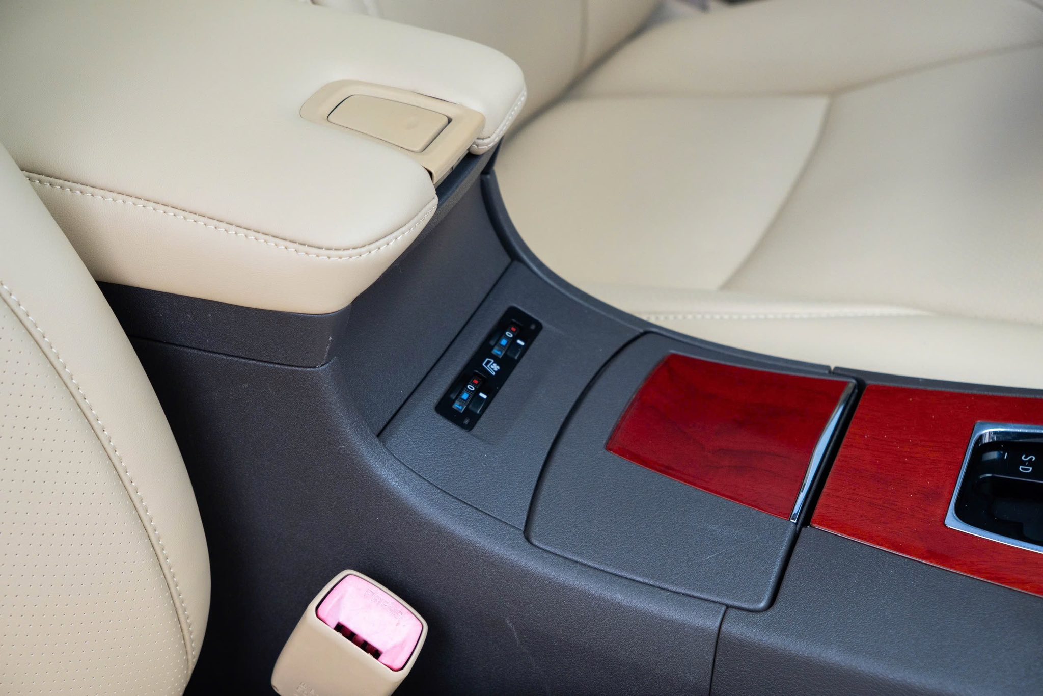 49587776824025517901213435272895028657093479n