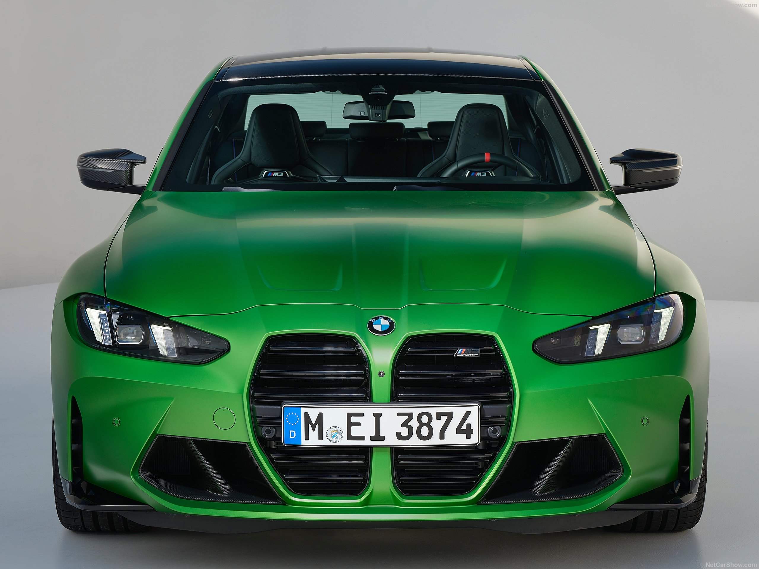 bmw m3sedan 2025 front4255b121