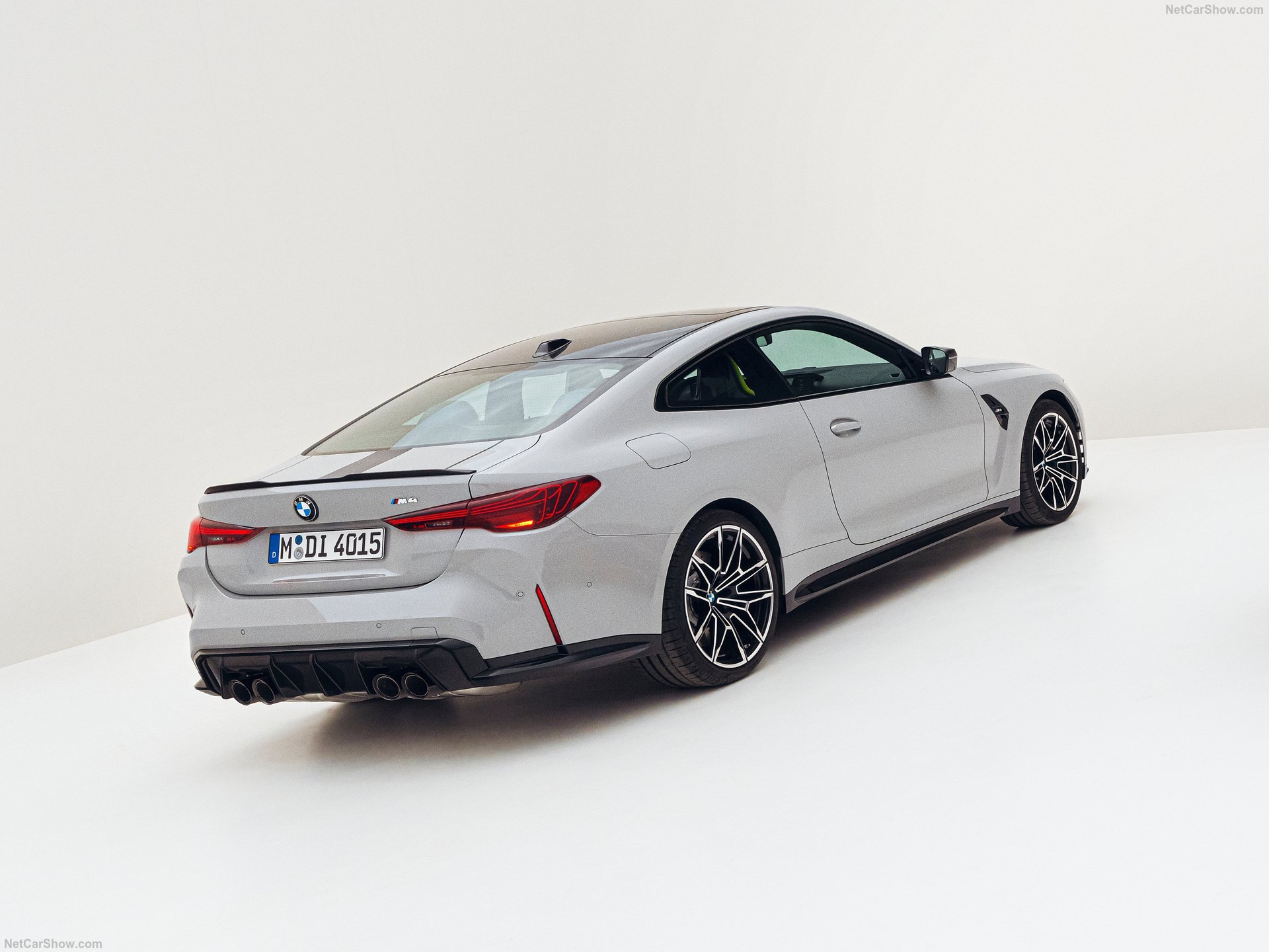 bmw m4coupe 2025 hd d2408d881bc3b1143dc3f855bea1c0749144ce441