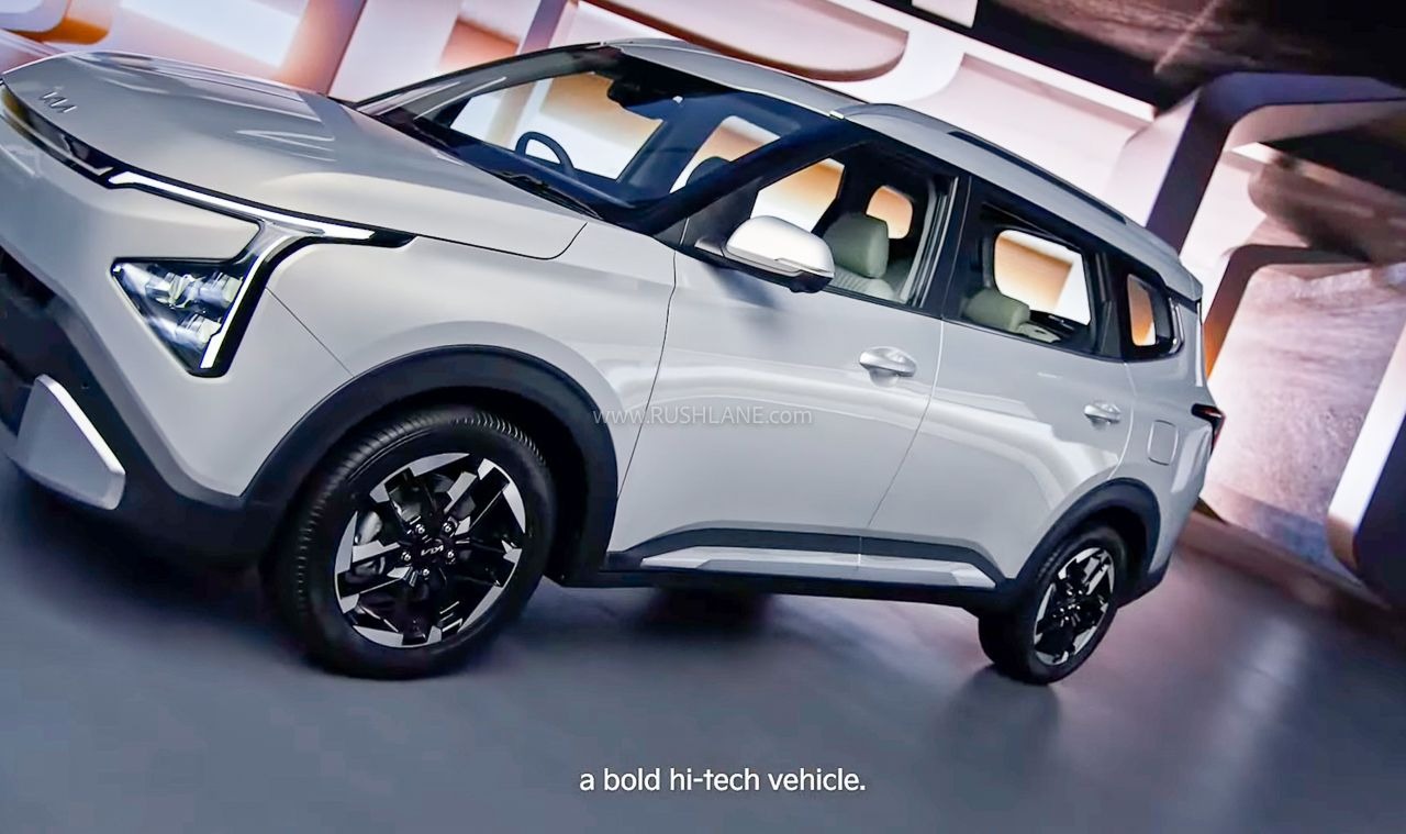 new kia carens clavis launch 11