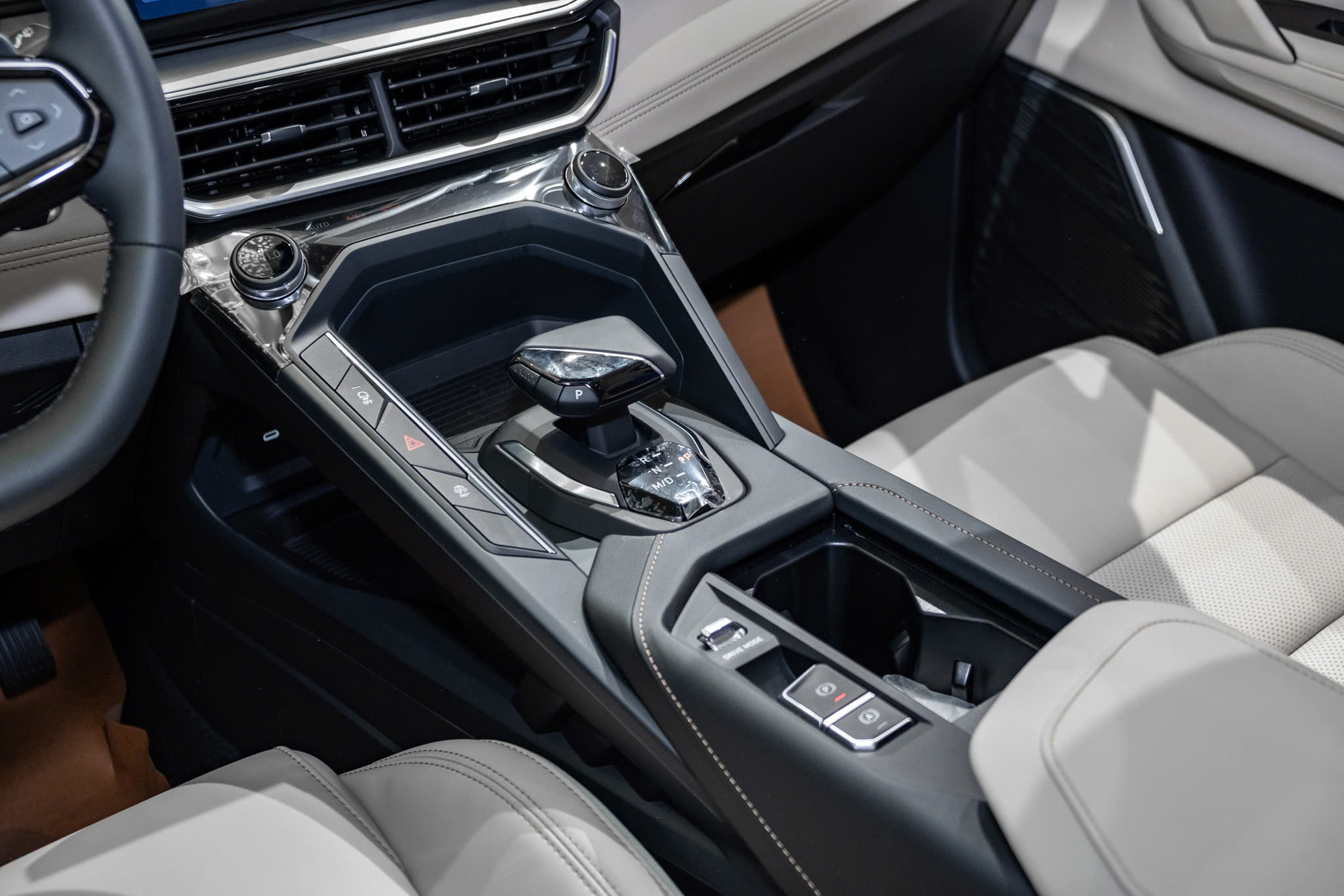 z6583702345616407390aaf75edd6b18e561b01b0403d4