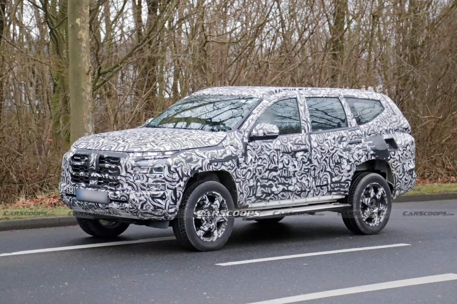 mitsubishi pajero sport chay thu