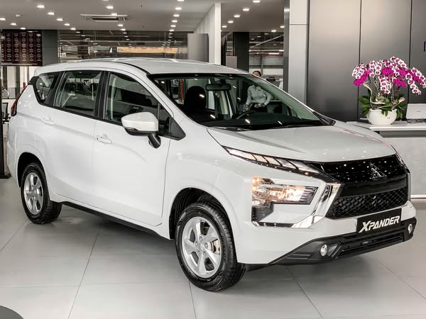 mitsubishi xpander 1