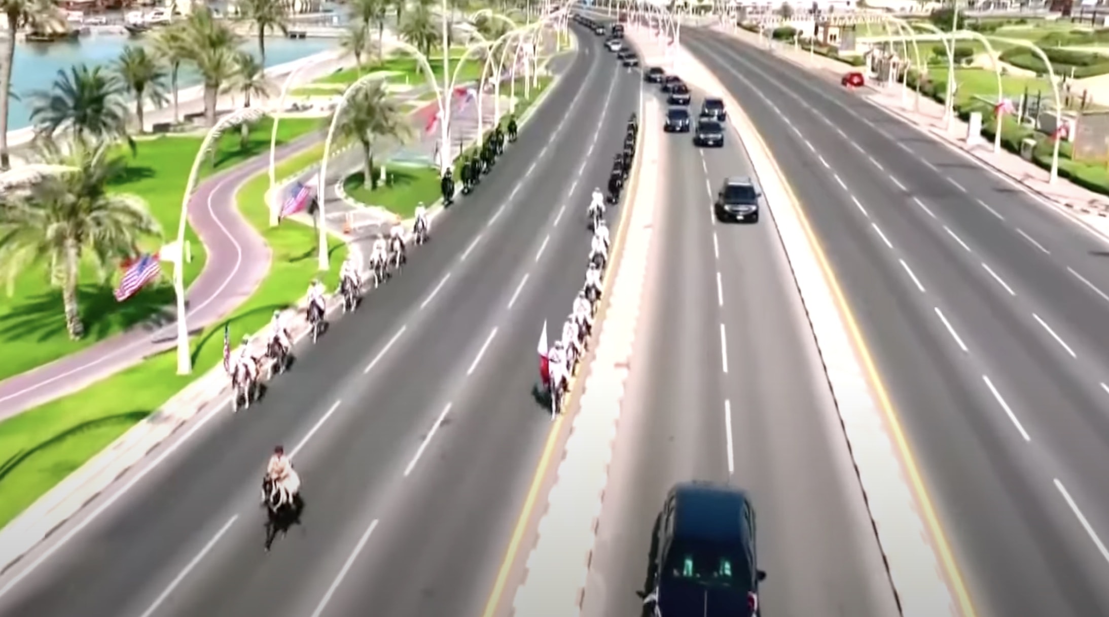 donald trump s motorcade was escorted by cybertrucks and camels in qatar musk loved it8