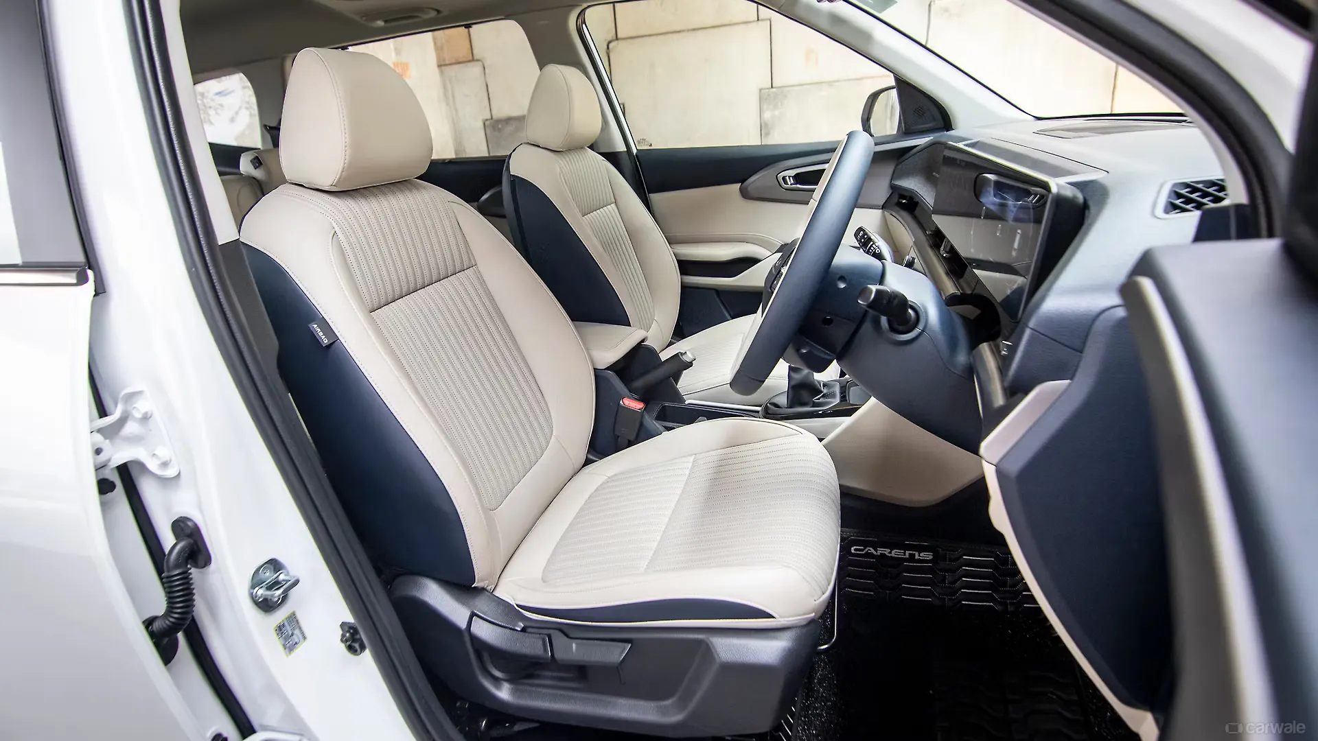 kia carens clavis 2025 11