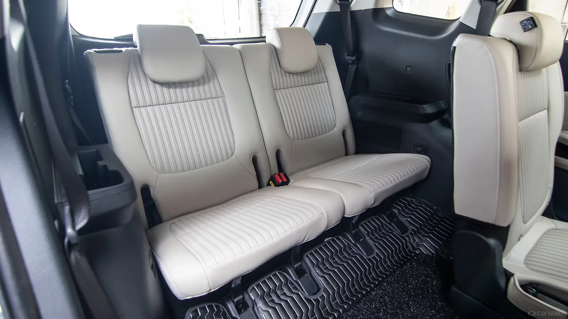 kia carens clavis 2025 29