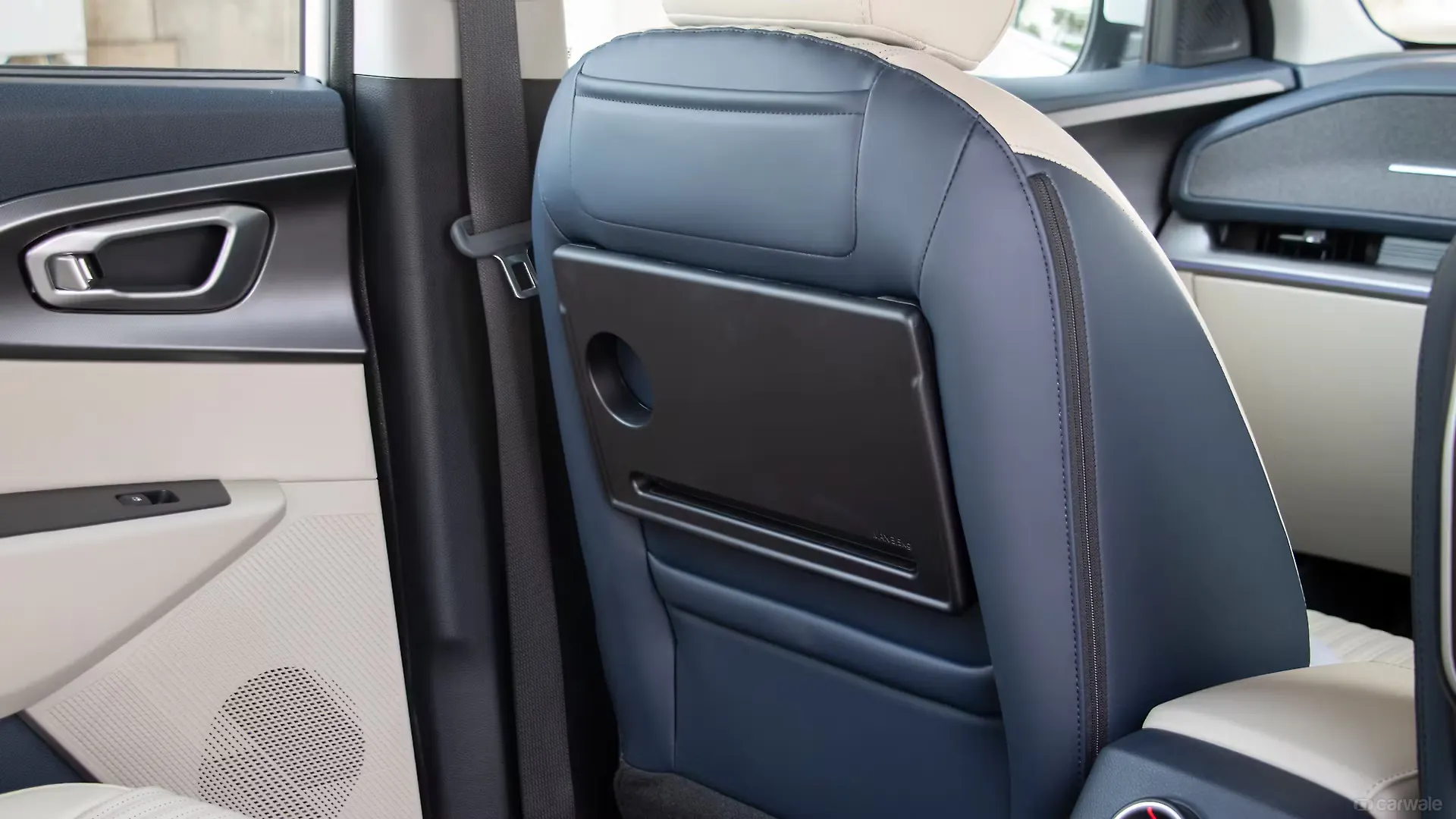 kia carens clavis 2025 9