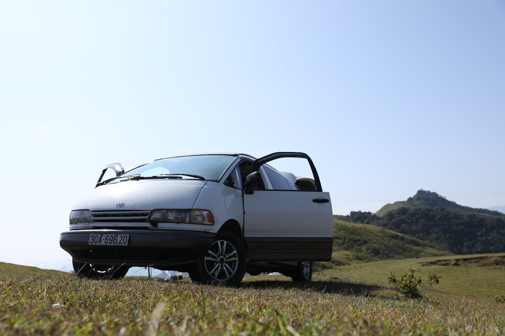 chu xe toyota previa 1990 18