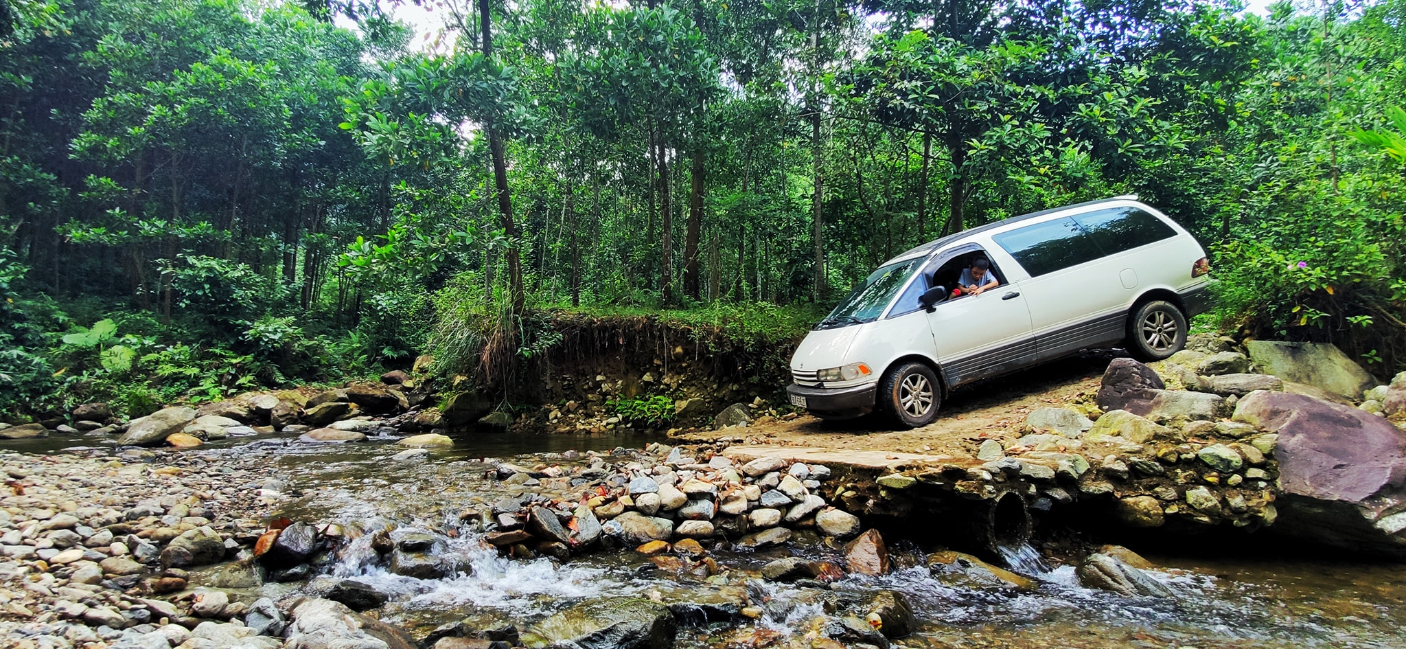 chu xe toyota previa 1990 20