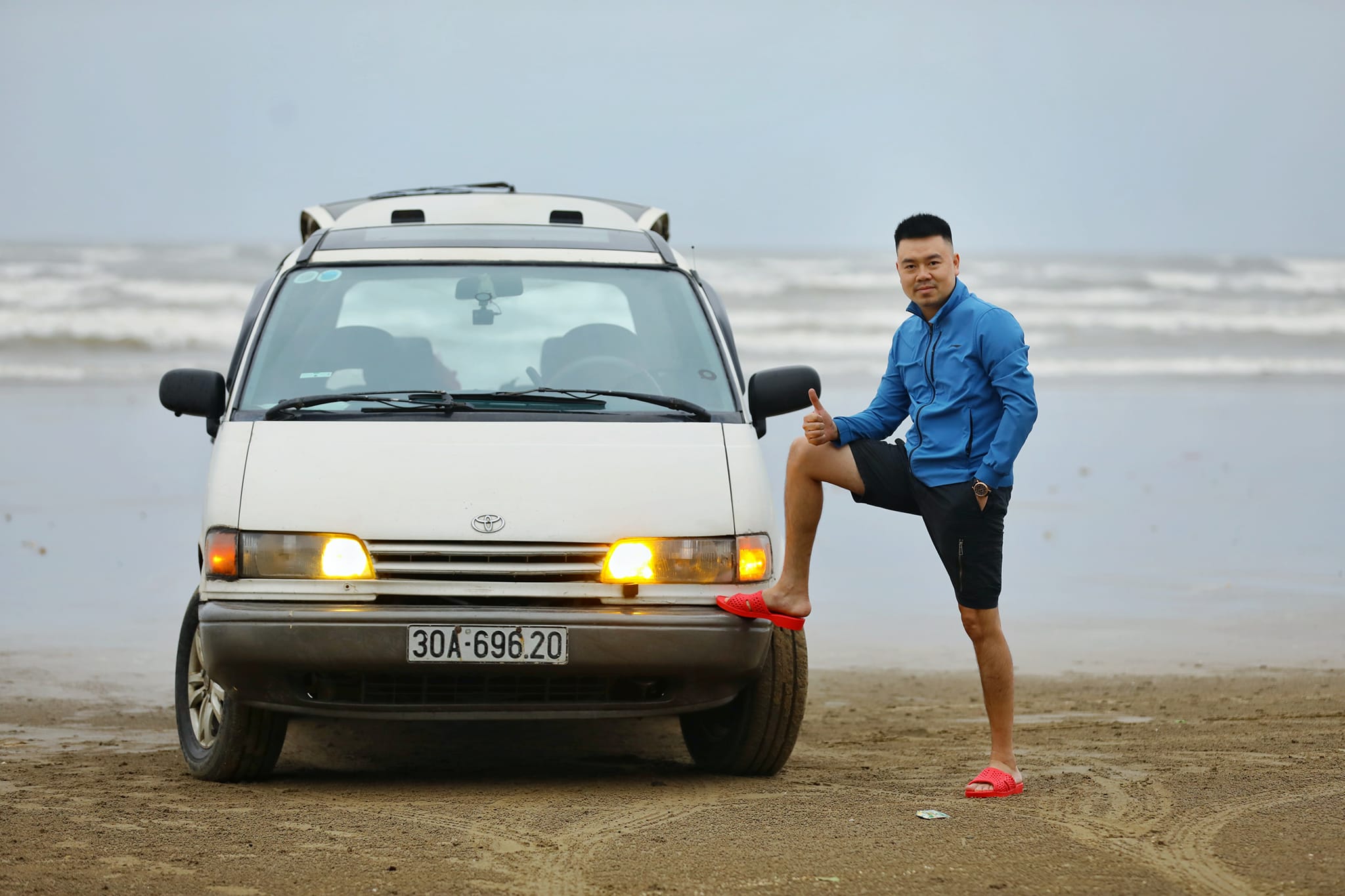 chu xe toyota previa 1990 23