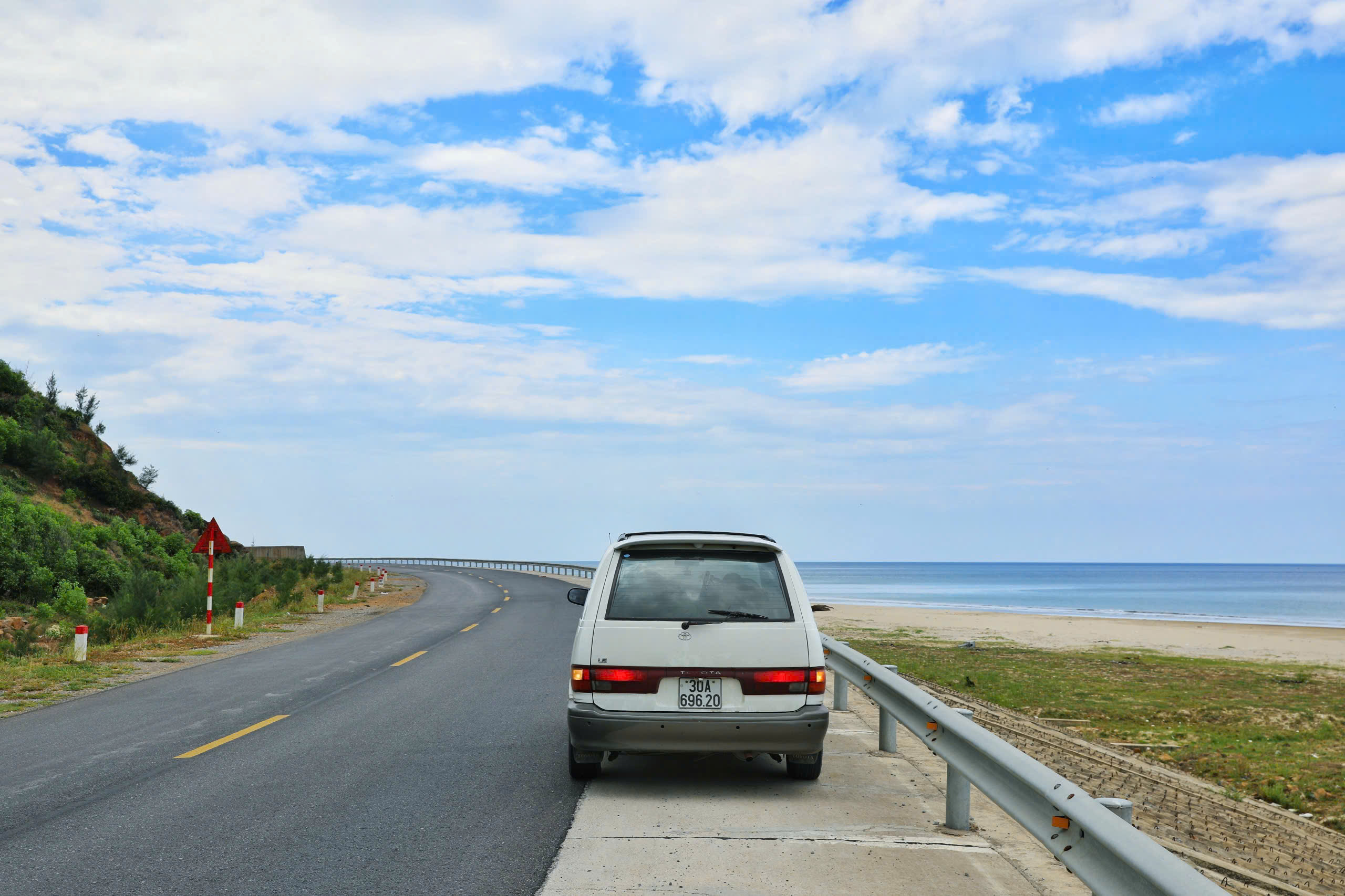 chu xe toyota previa 1990 3