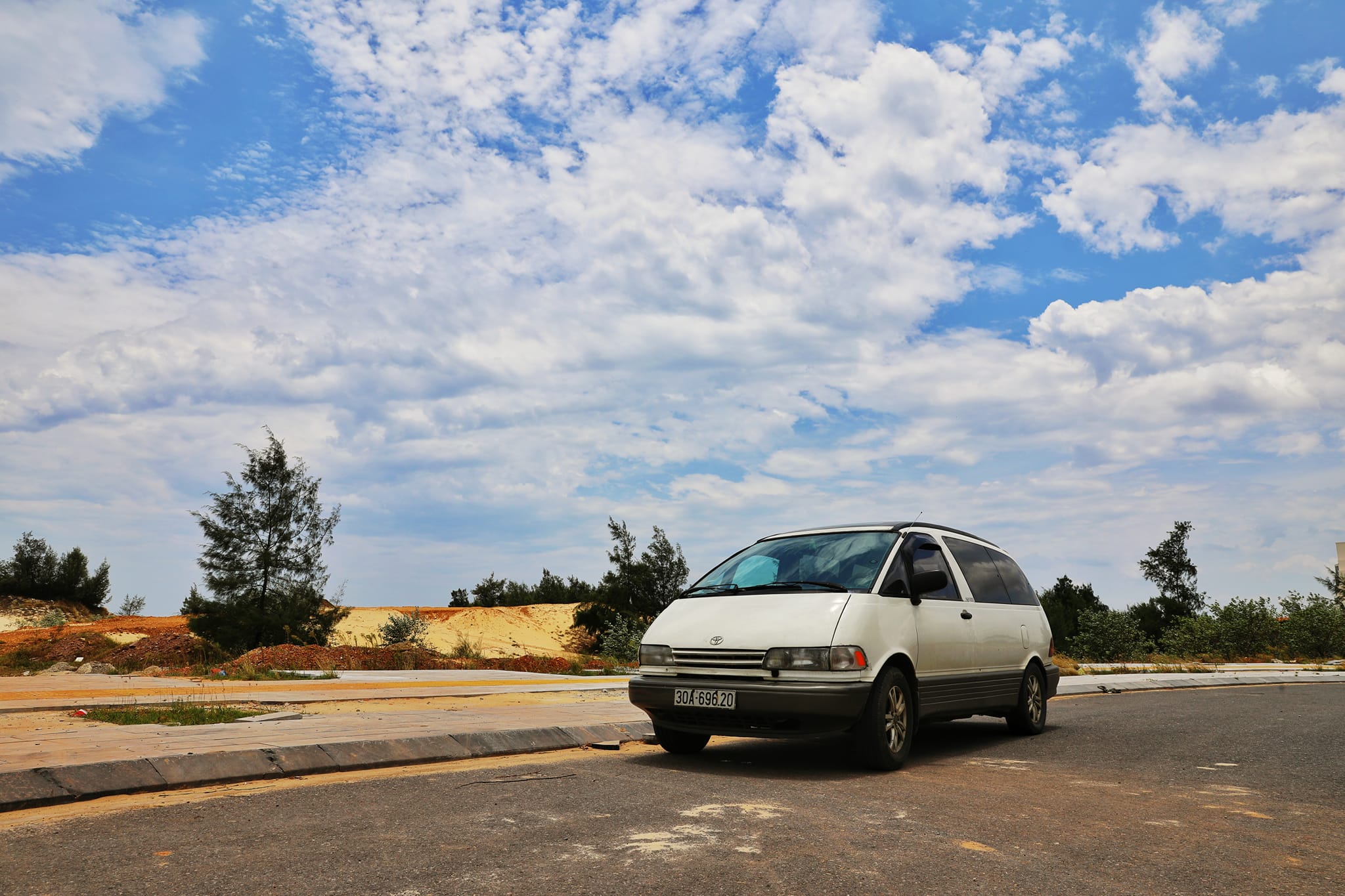 chu xe toyota previa 1990 8