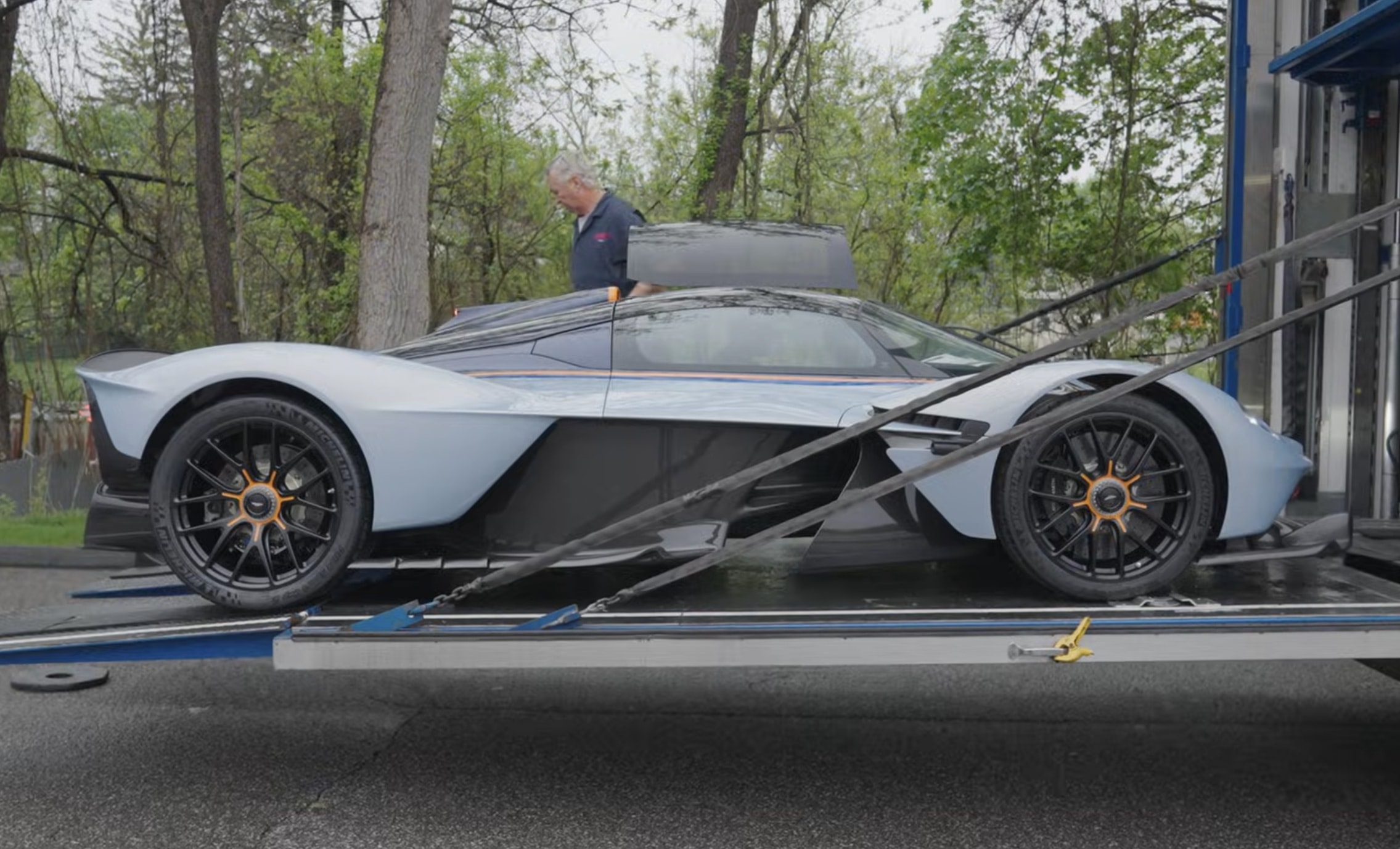 detailer has to clean a 4 million valkyrie he was told not to touch two buttons1