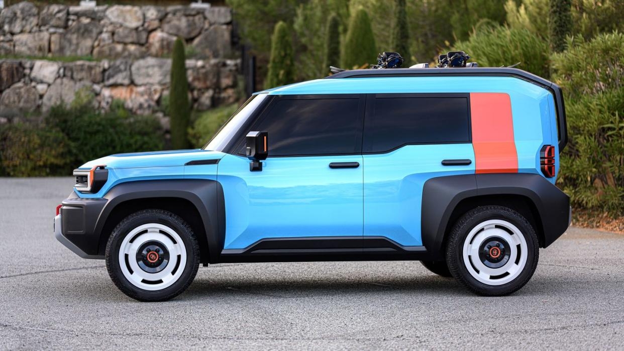 toyota compact cruiser ev 3