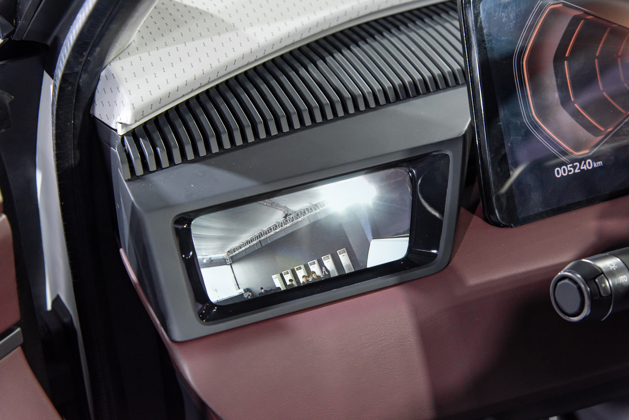 mitsubishi dst concept 11