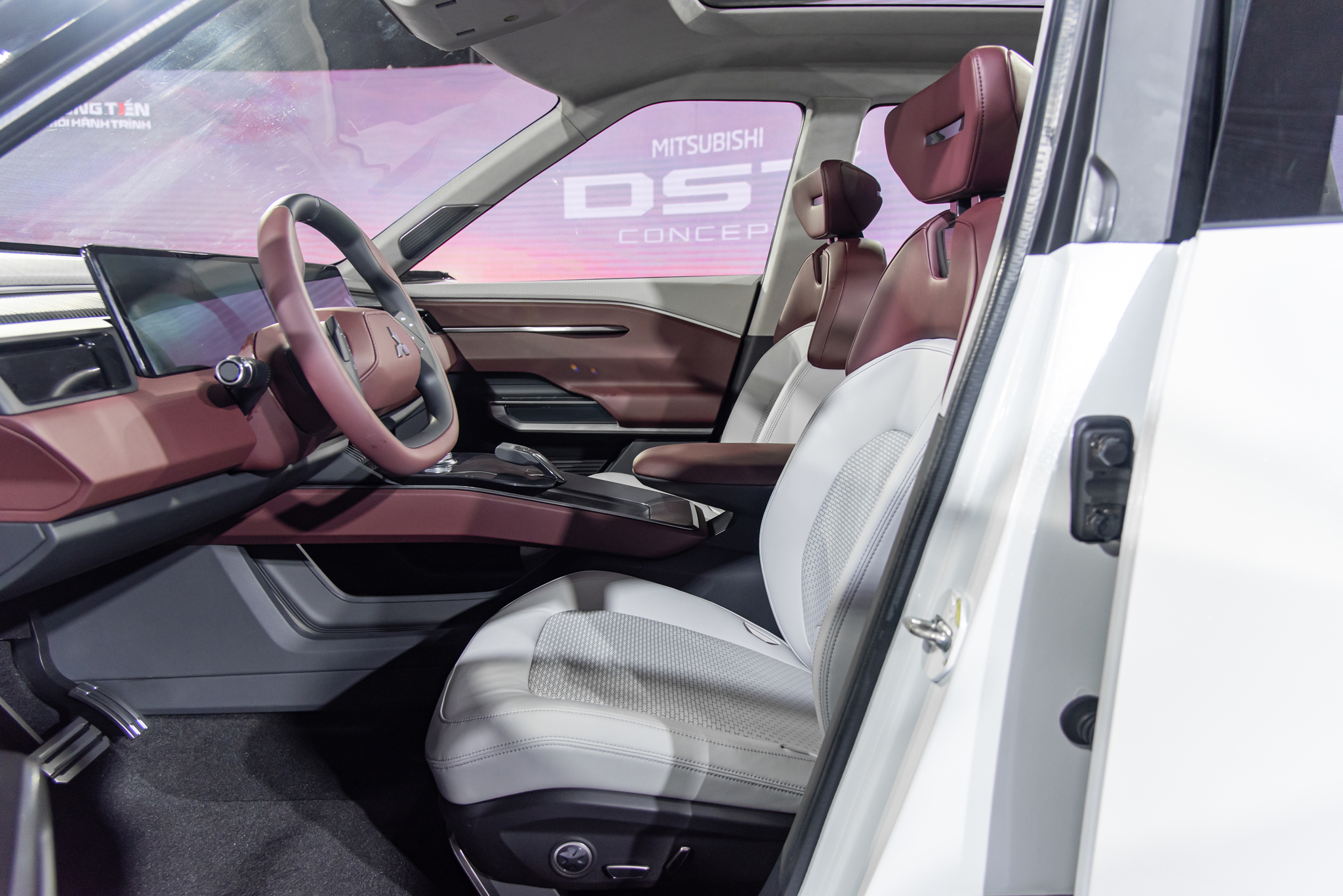 mitsubishi dst concept 18