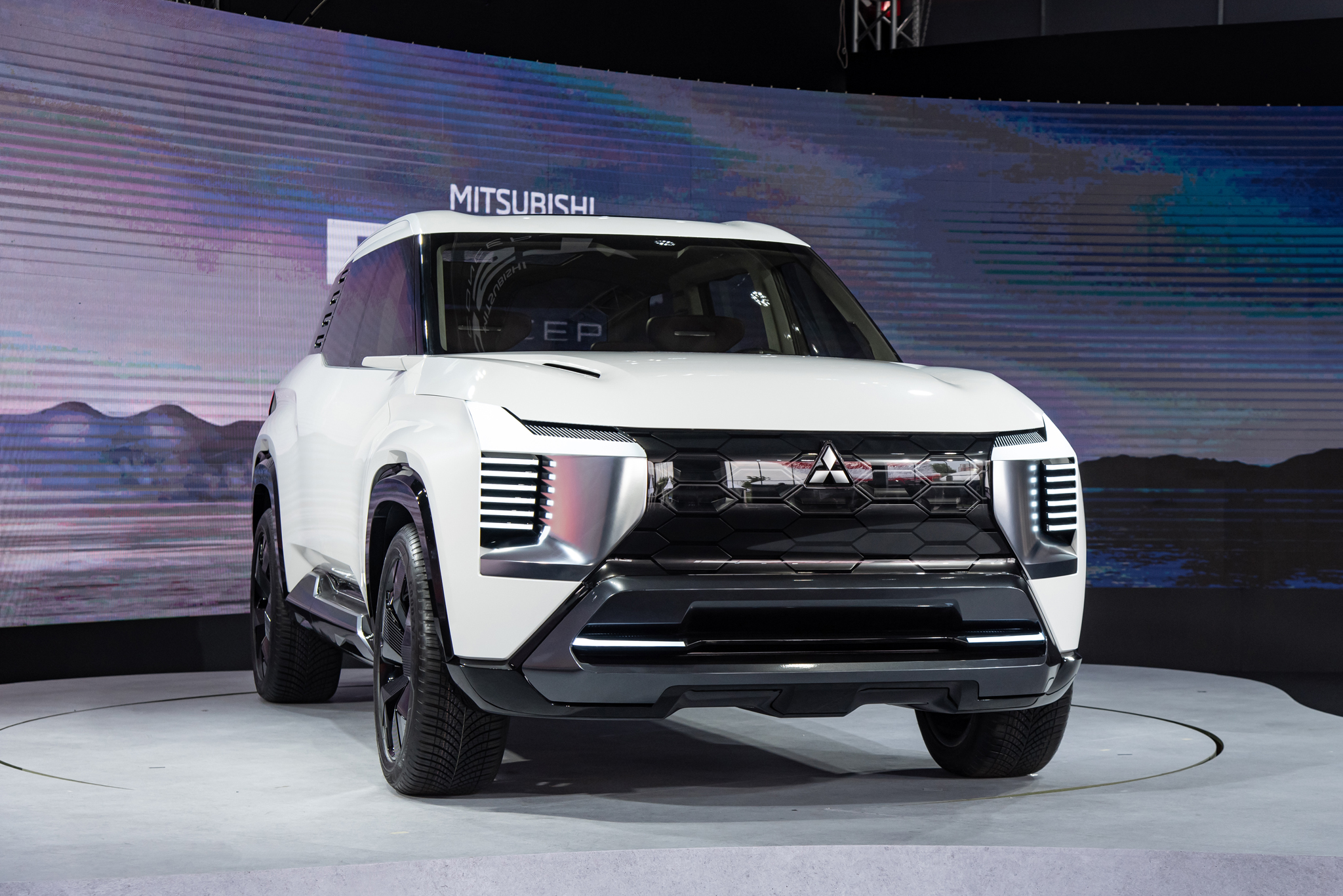 mitsubishi dst concept 2
