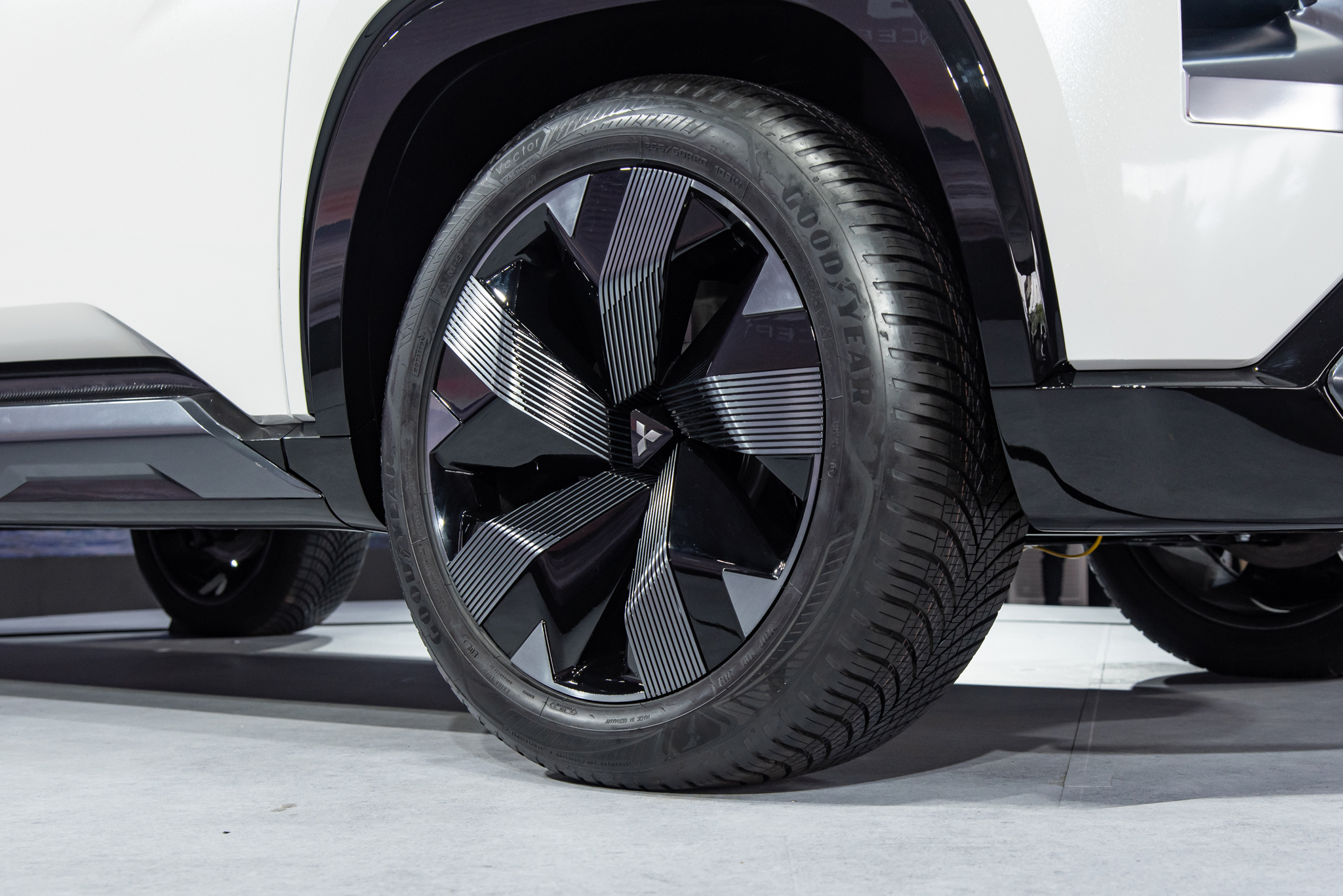 mitsubishi dst concept 5