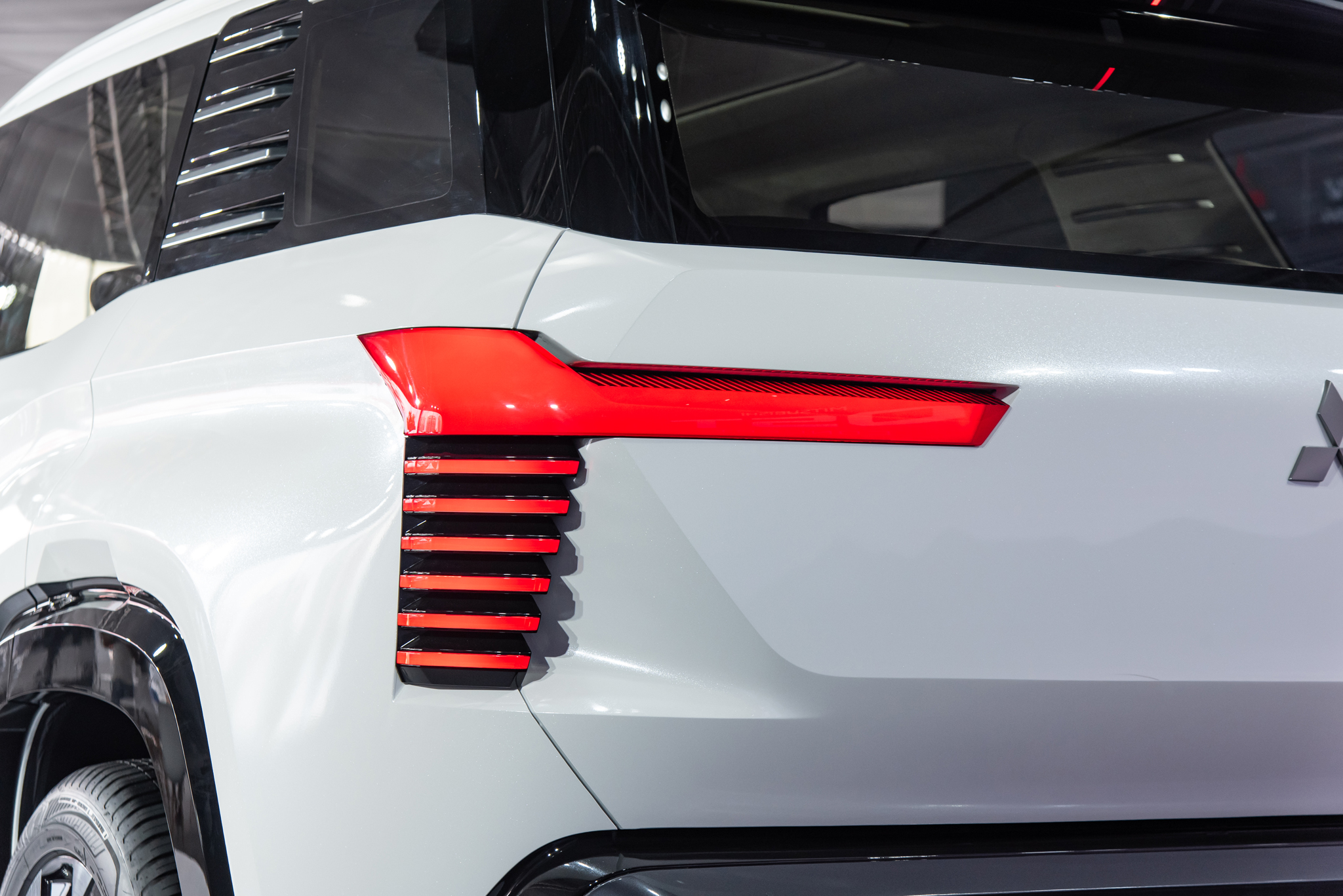 mitsubishi dst concept 7